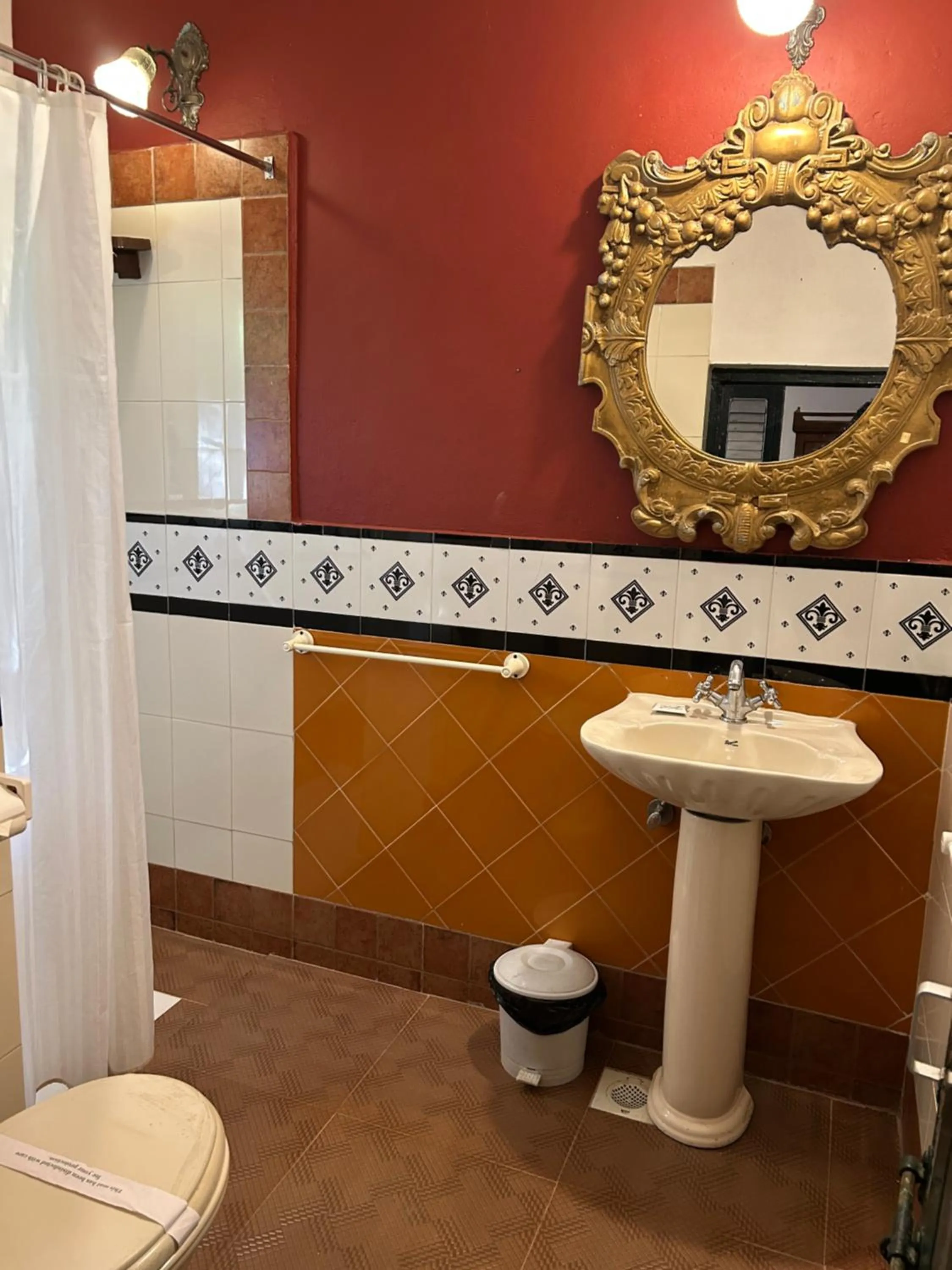 Bathroom in INDeco Lake Forest