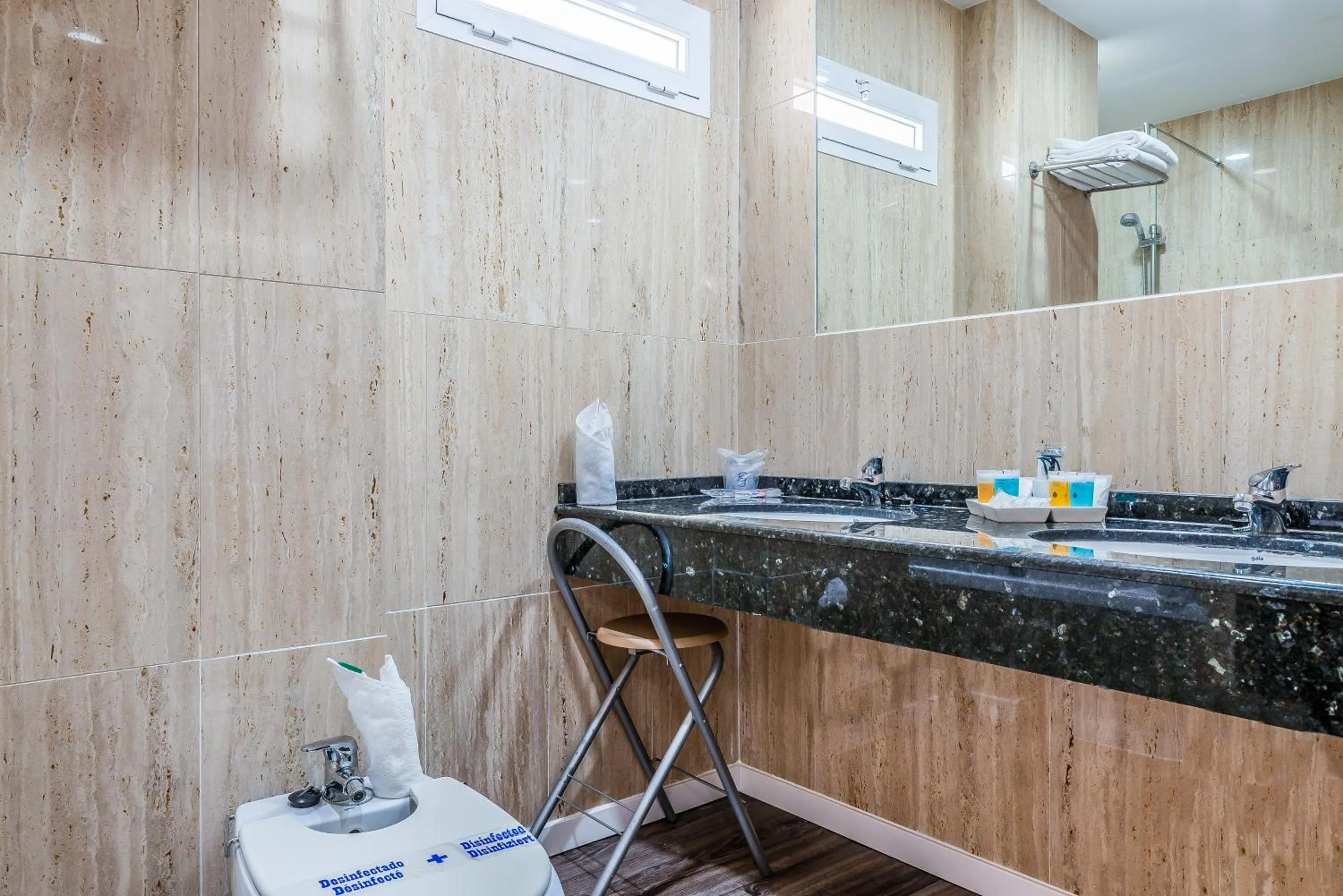 Shower in Princesa Solar 4* - Adults Recommended