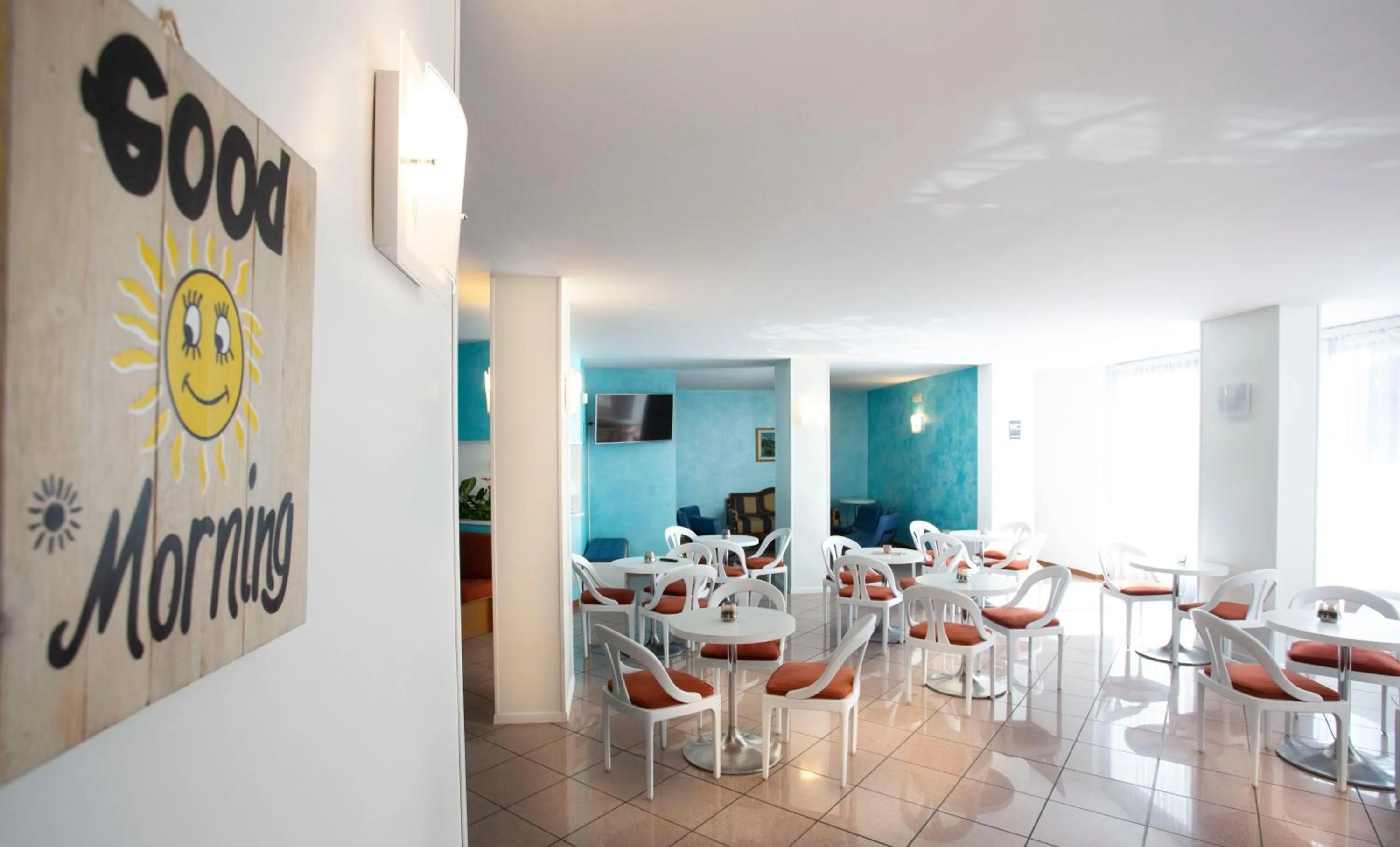 Lounge or bar in SunLake Hotel