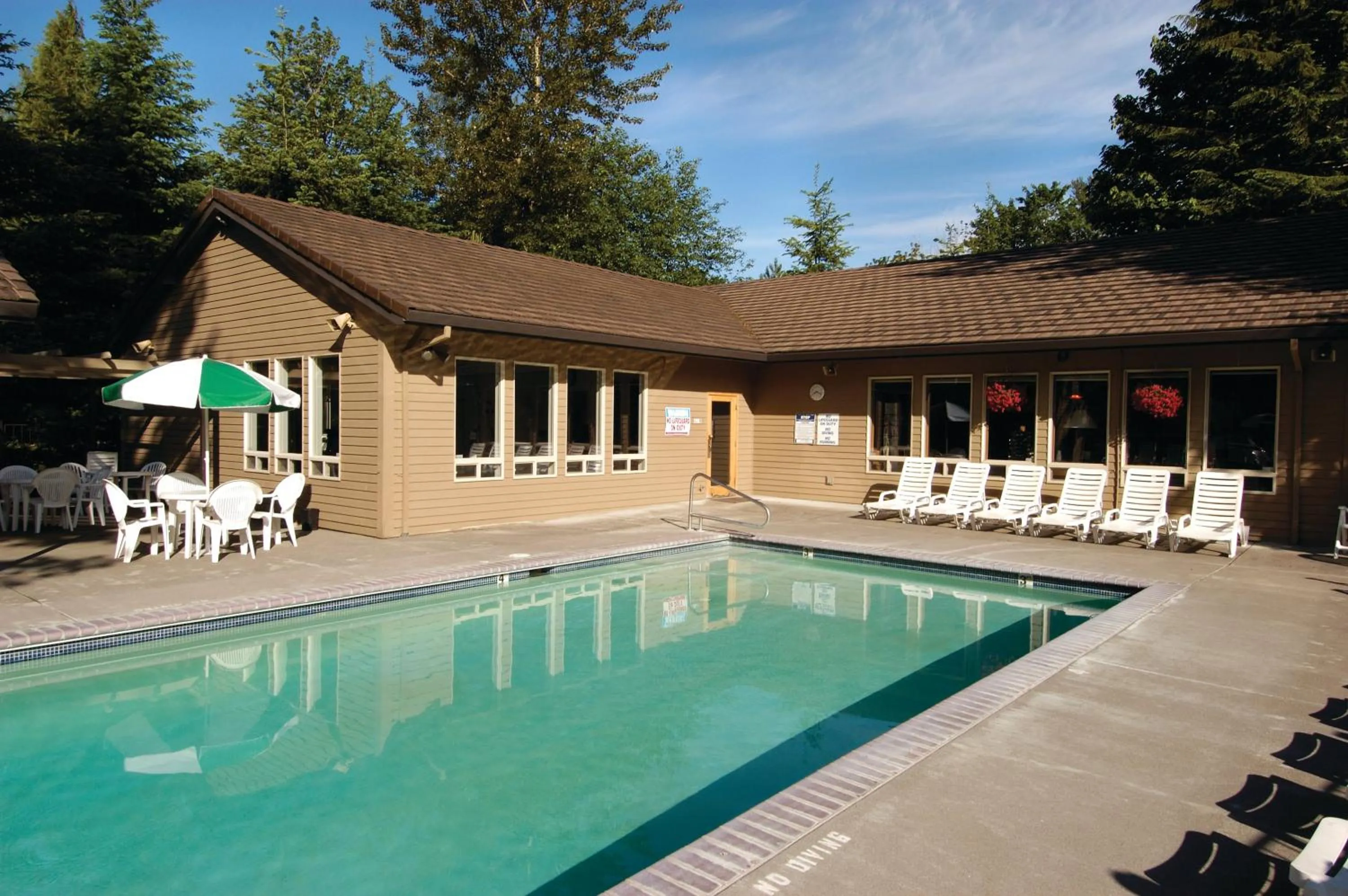 Property building in Whispering Woods Resort