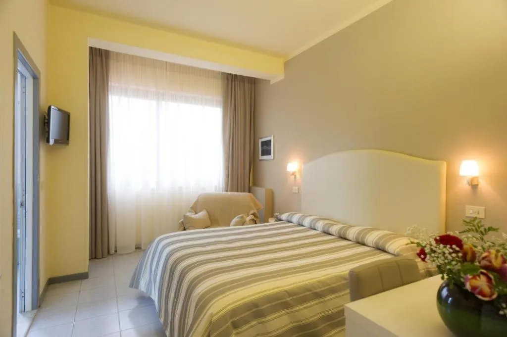 Bed in Hotel Gemma Del Mare