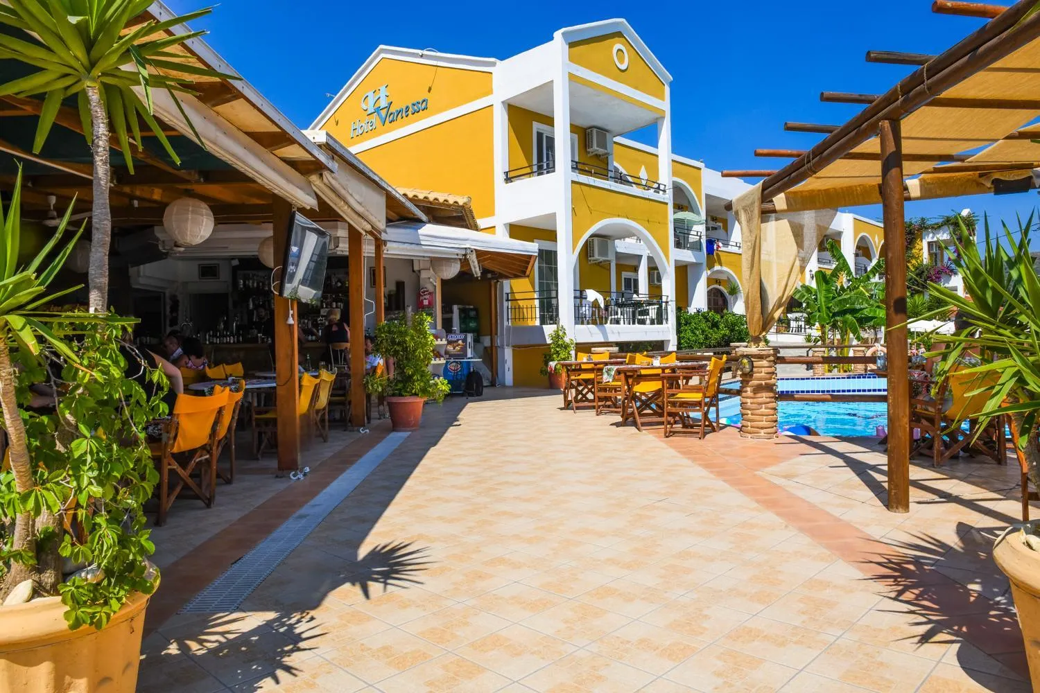 Patio in Vanessa Hotel
