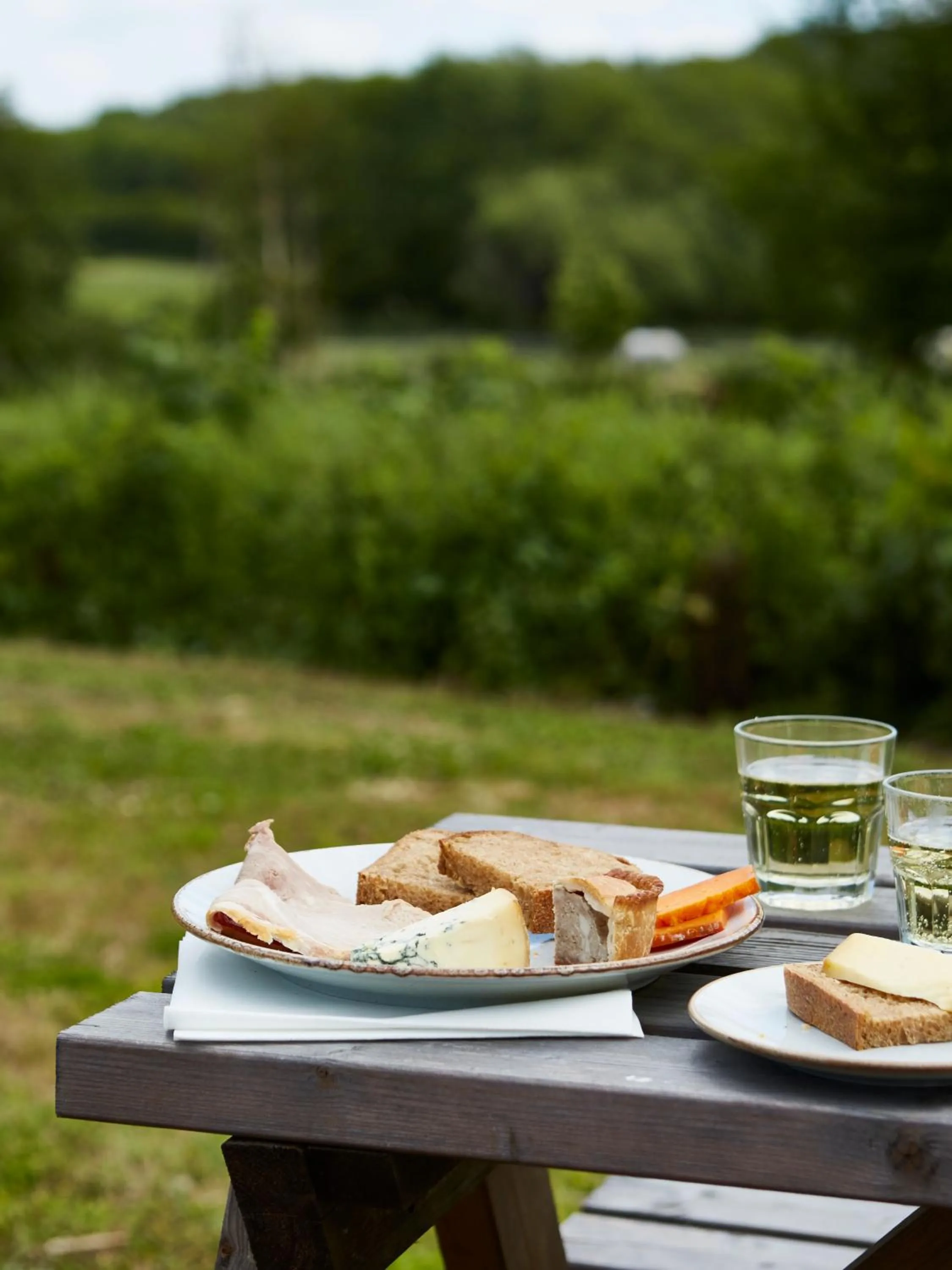 Restaurant/places to eat in The Marquess of Exeter