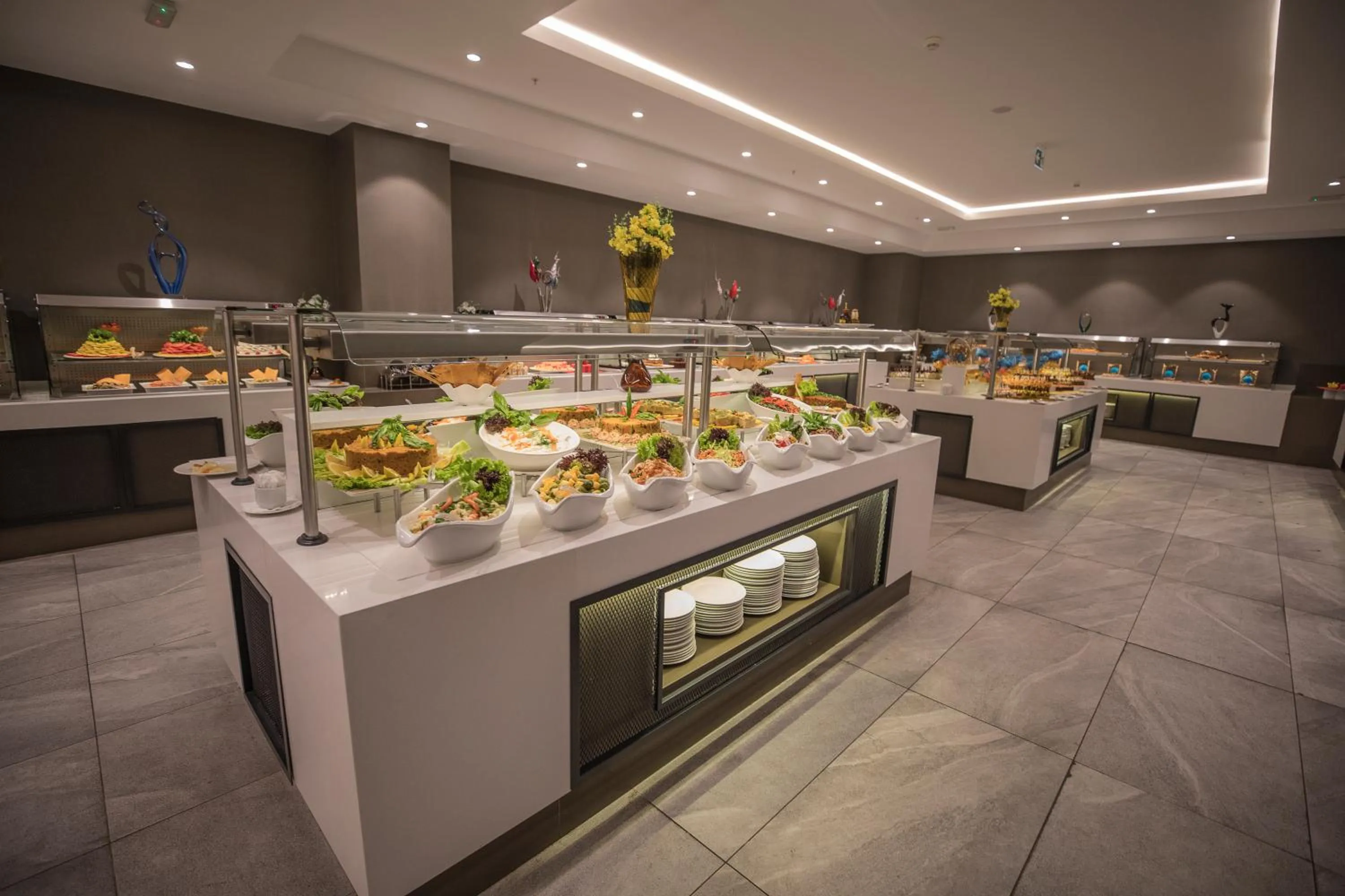 Restaurant/places to eat in Sueno Hotels Beach Side