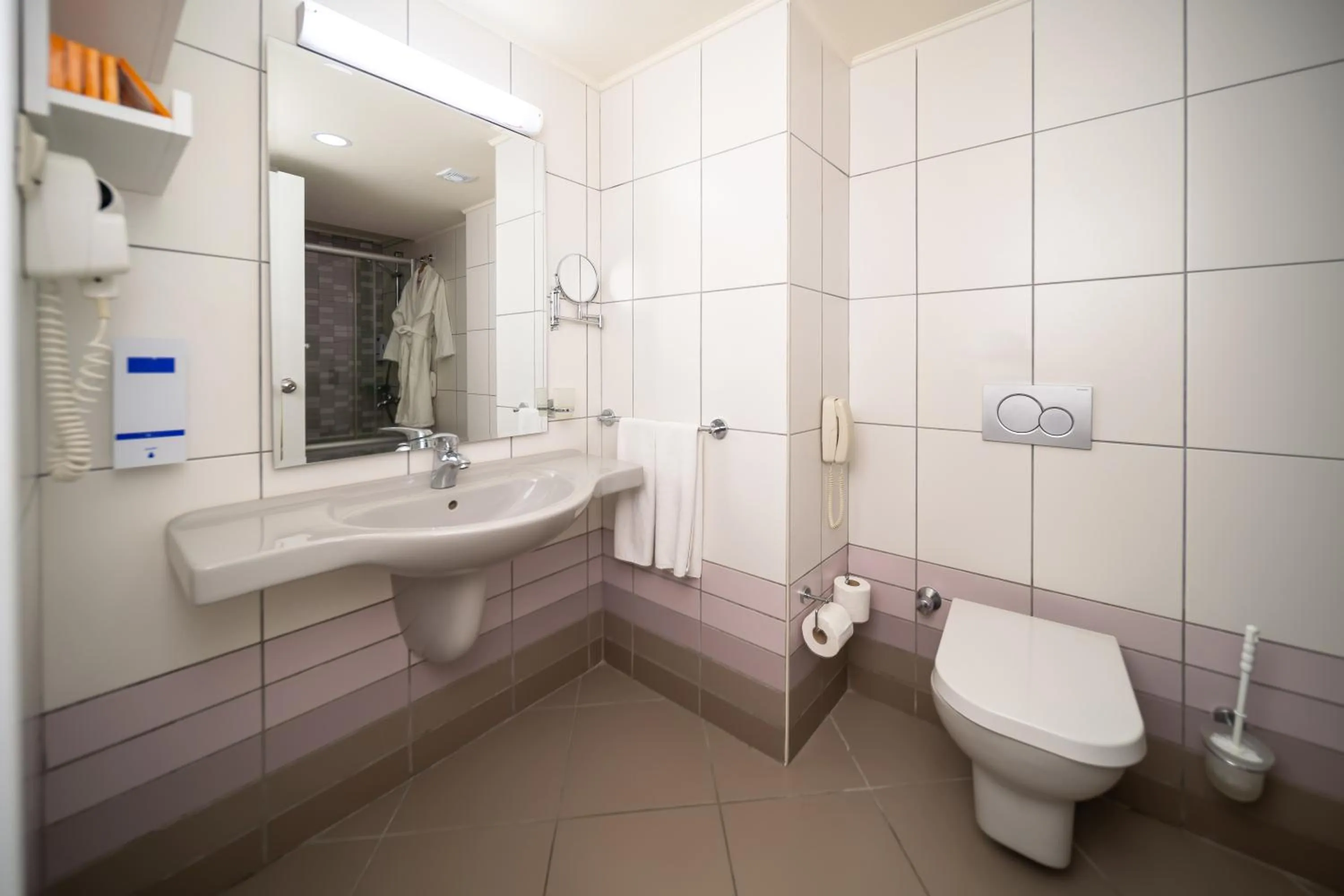 Bathroom in Sueno Hotels Beach Side