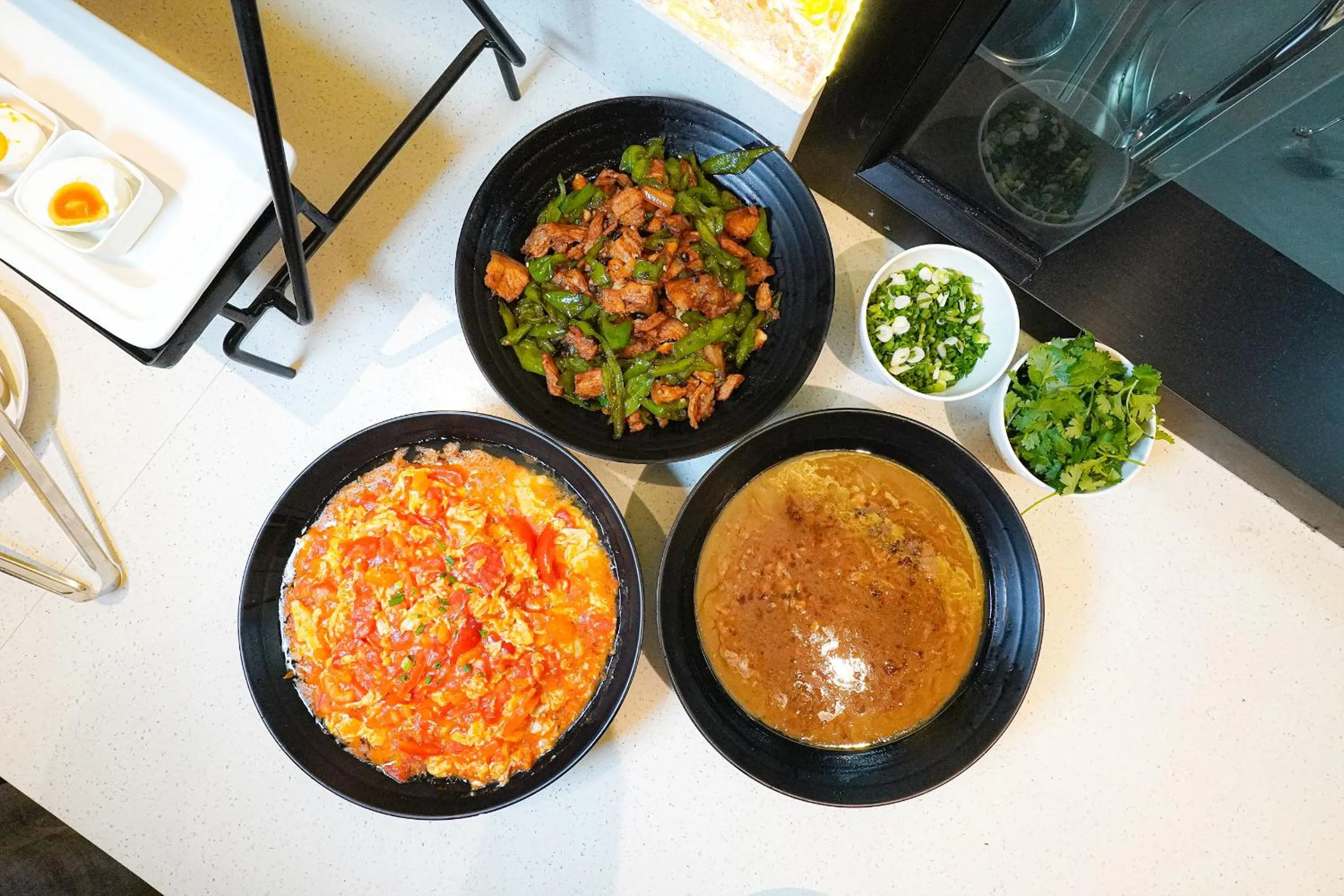 Restaurant/places to eat in L-sevenhotel