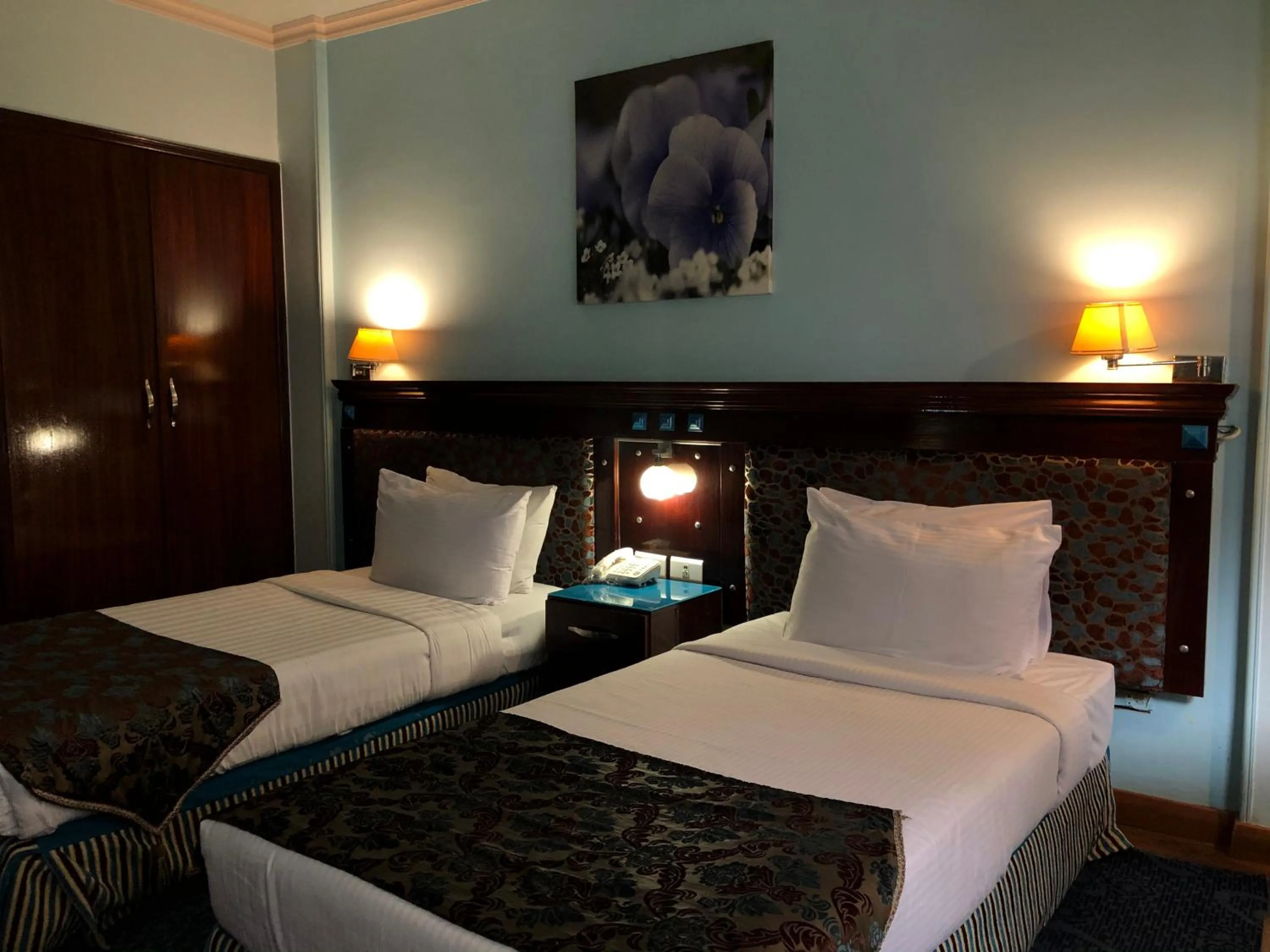 Bed in Santana Hotel Cairo