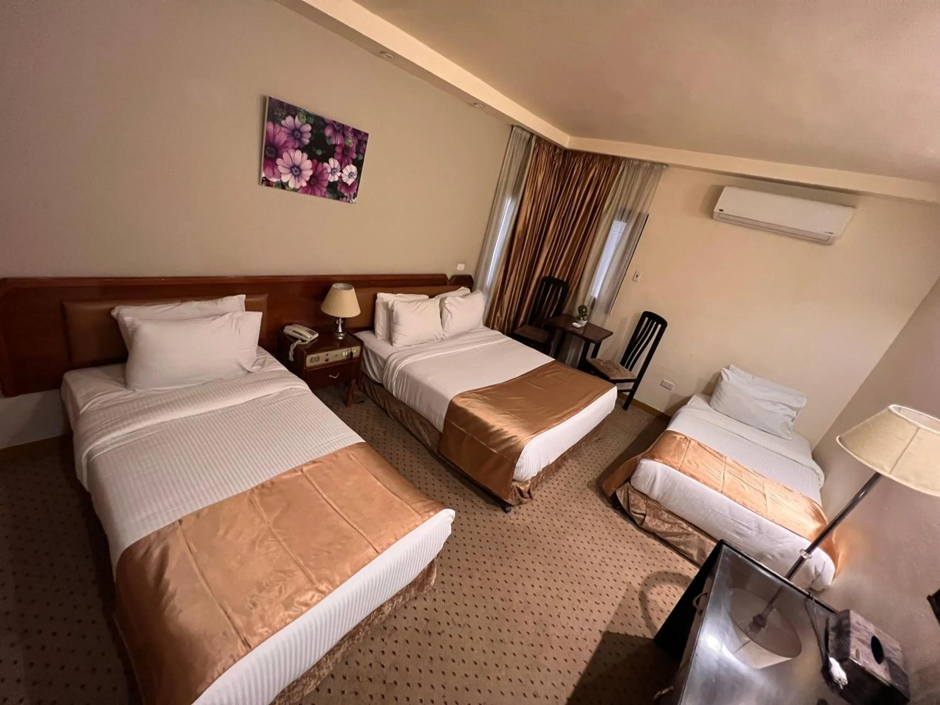 Bed in Santana Hotel Cairo