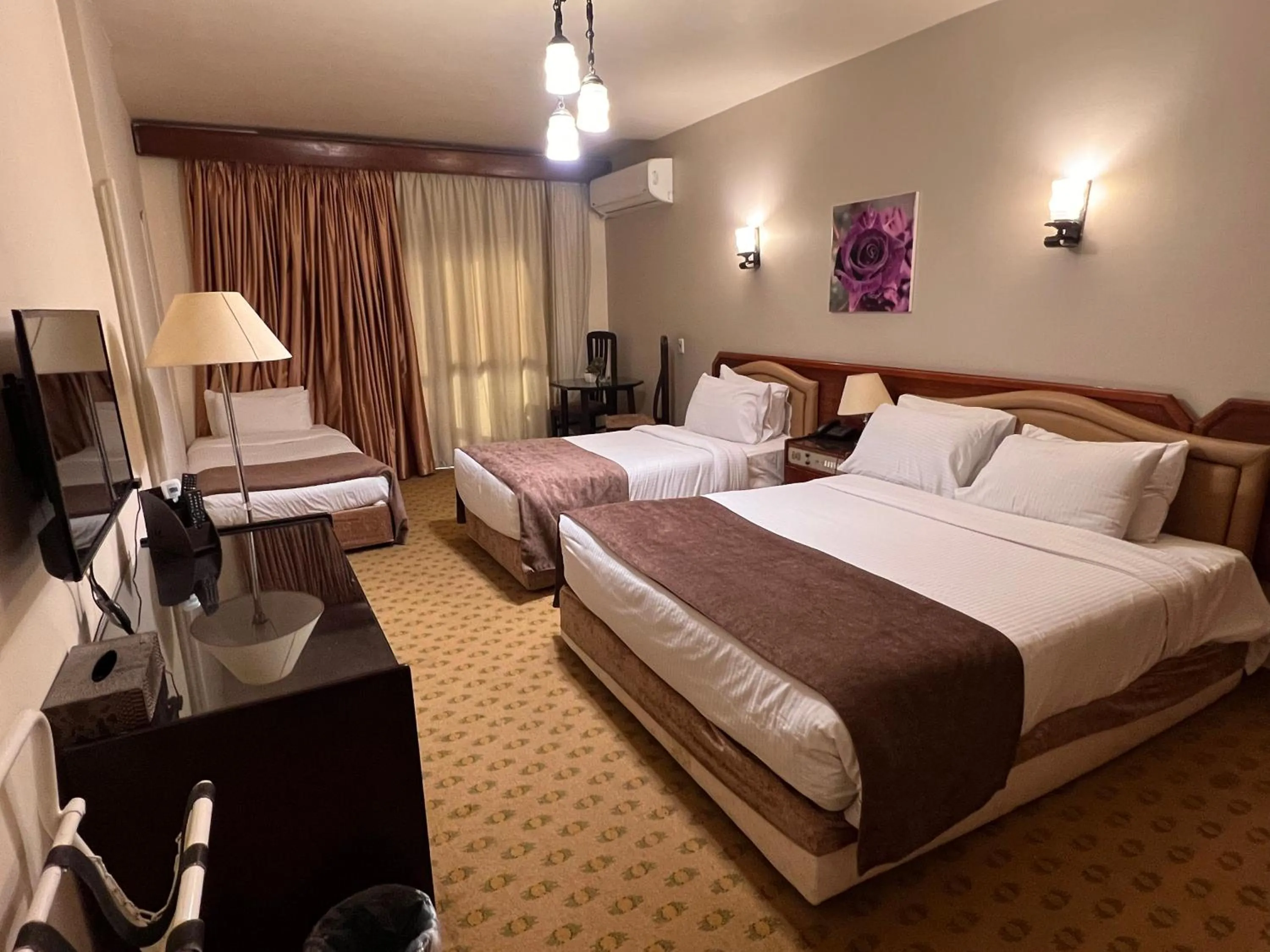 Bed in Santana Hotel Cairo