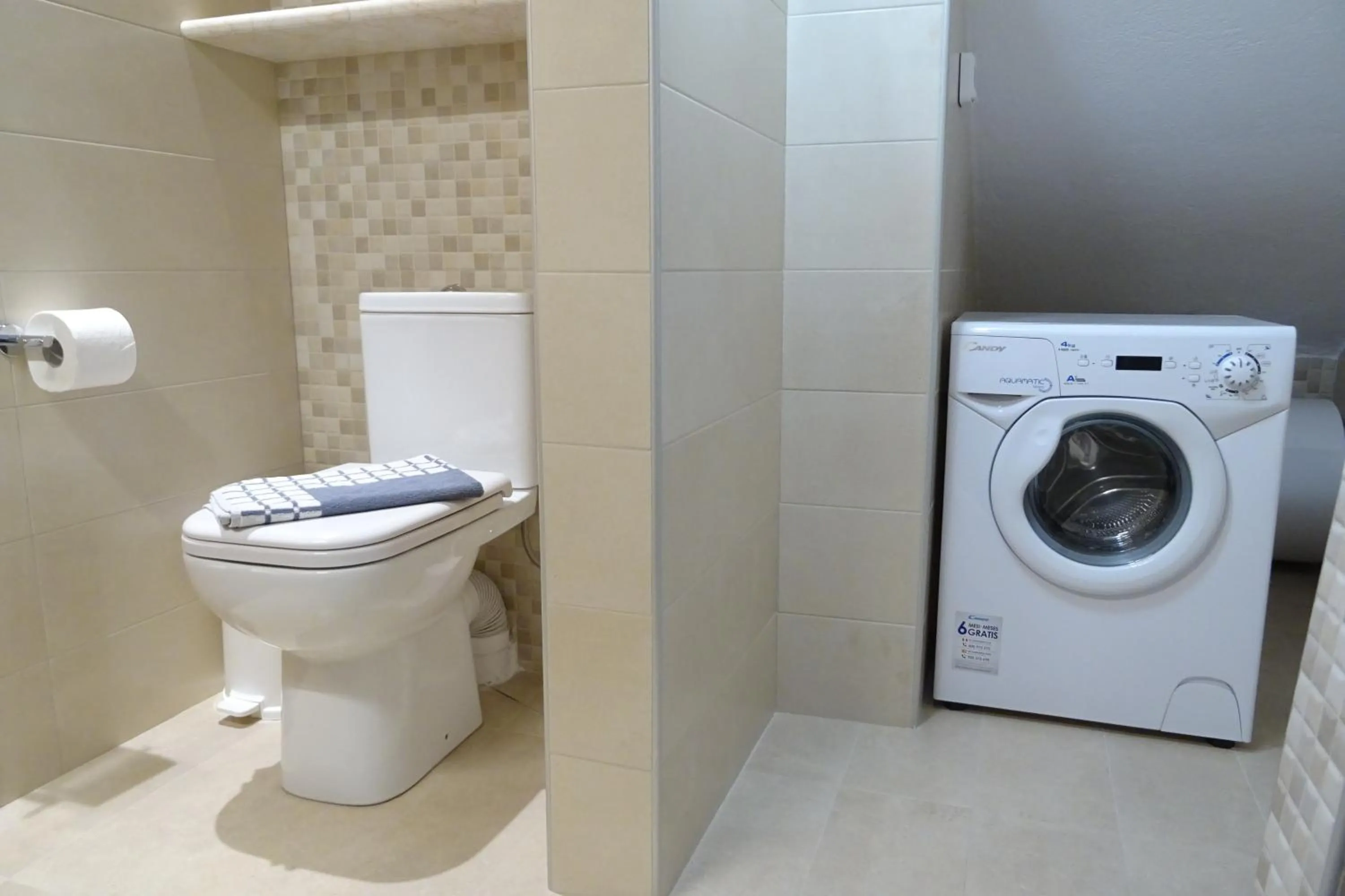 Shower in Kontaratos Studios & Apartments