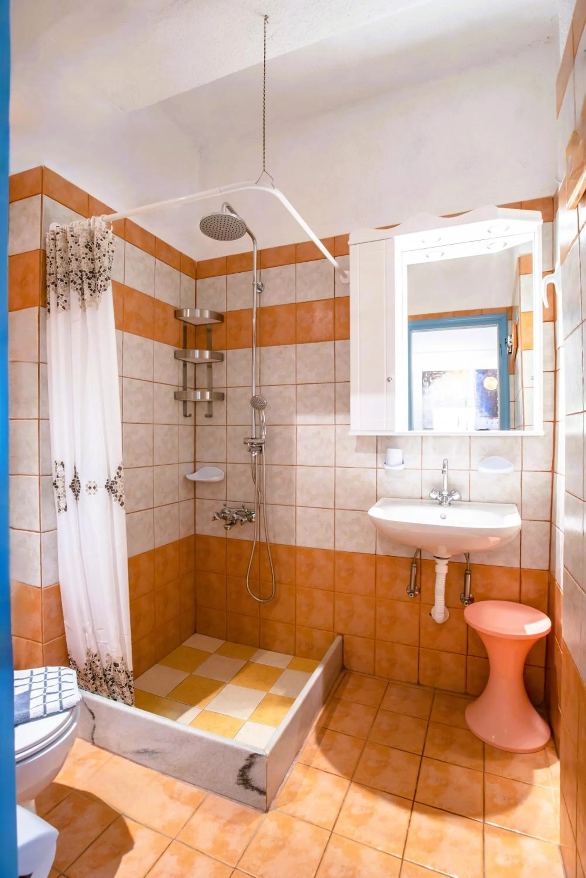 Shower in Kontaratos Studios & Apartments
