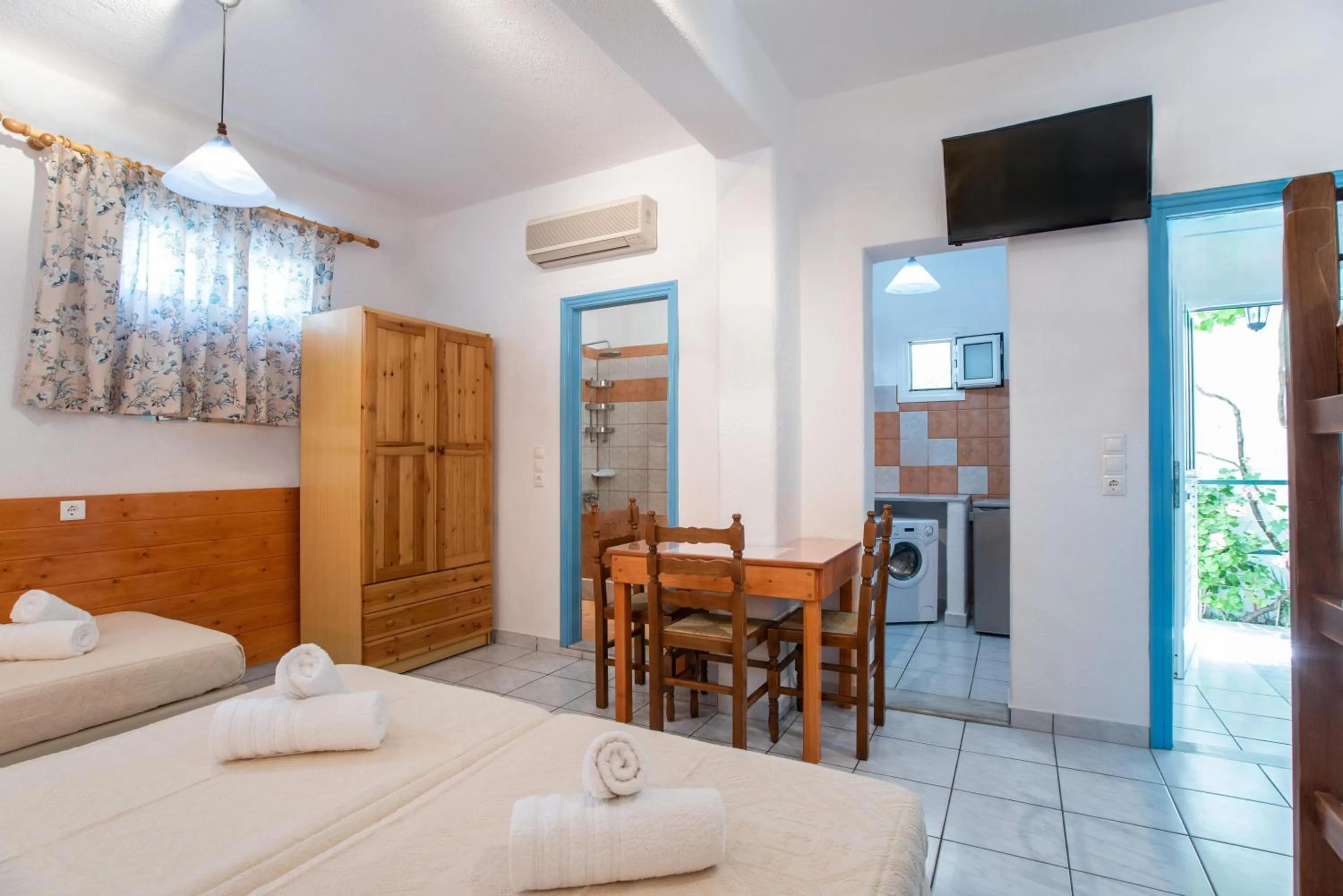 Bedroom, Bed in Kontaratos Studios & Apartments