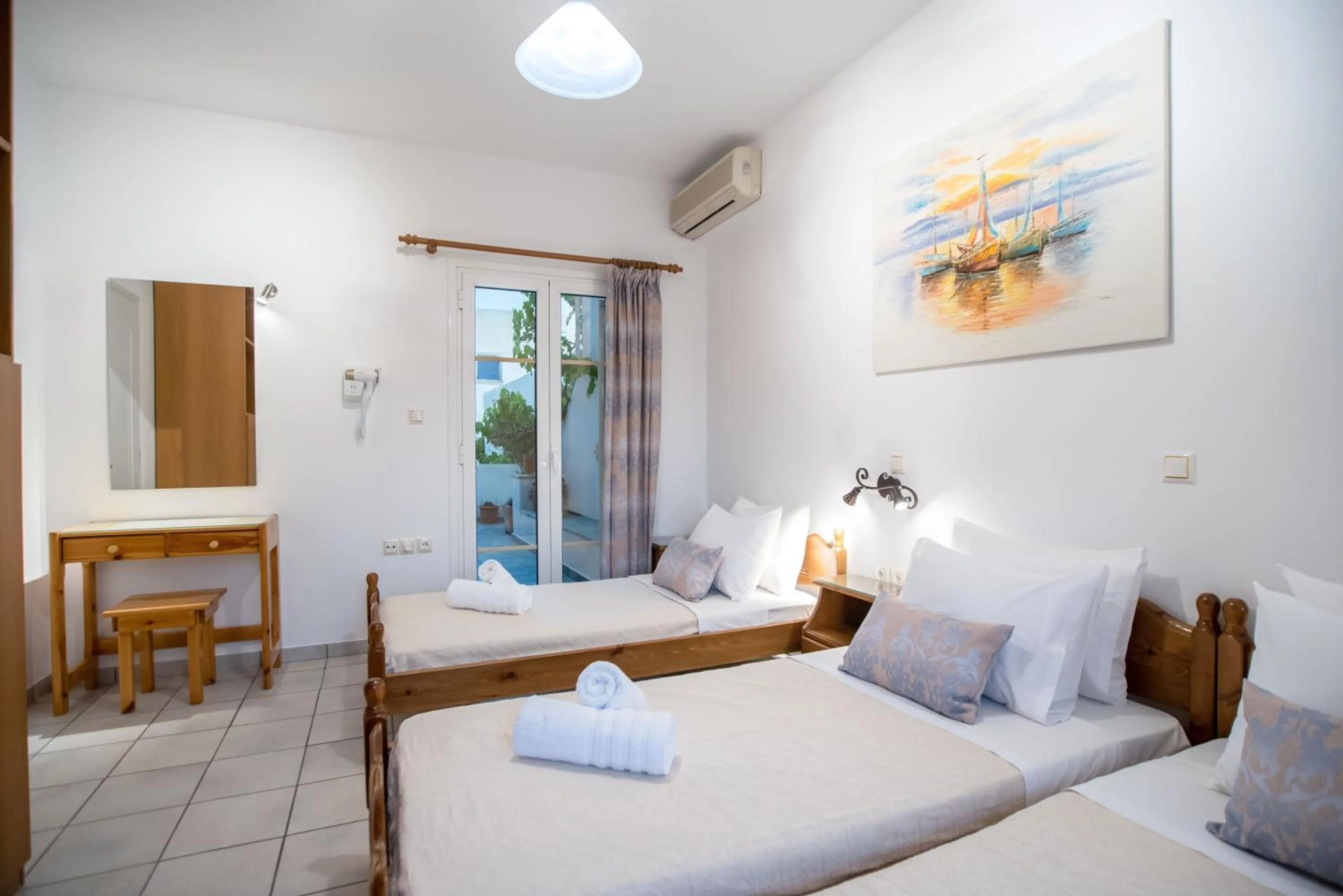 Bedroom, Bed in Kontaratos Studios & Apartments