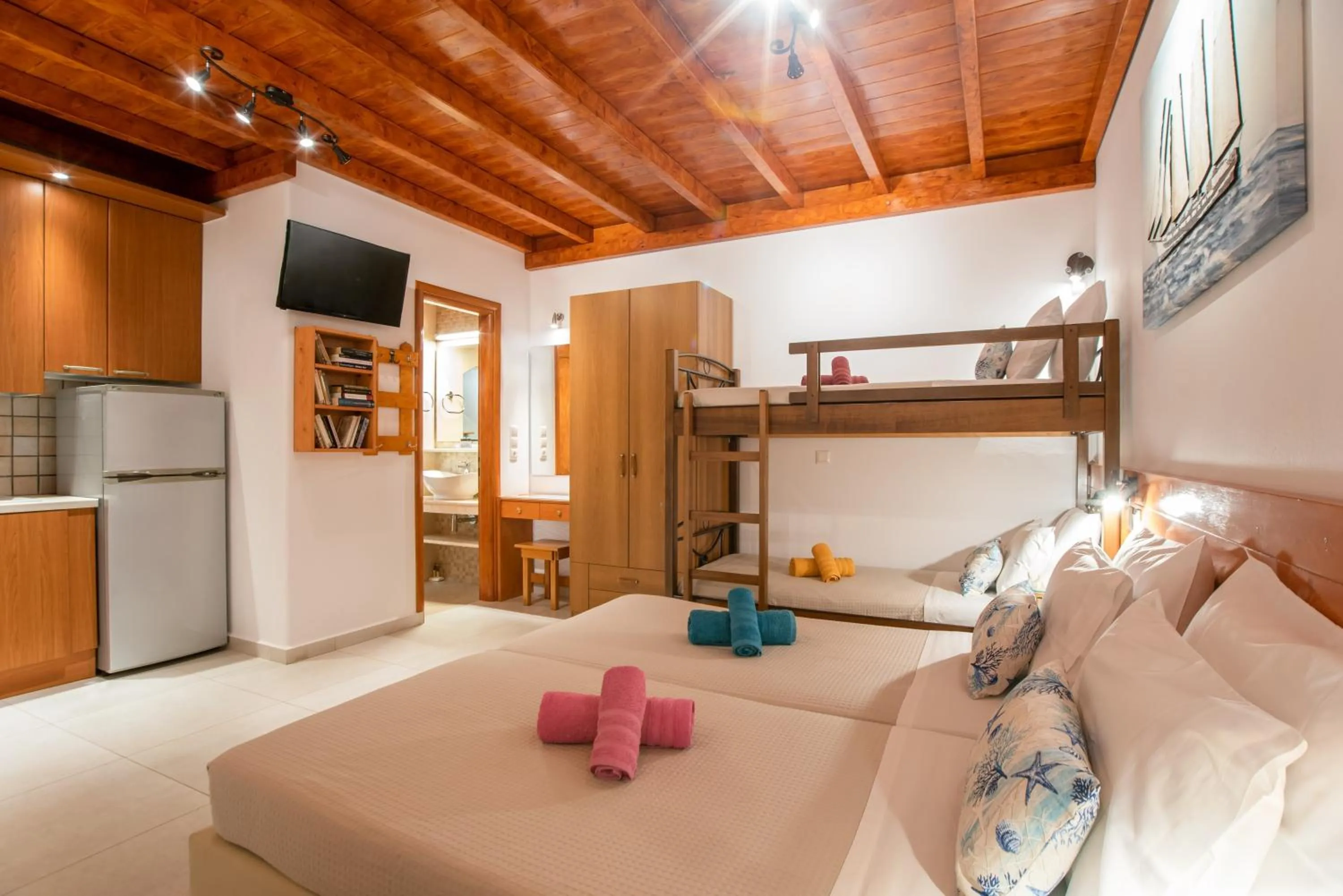 Coffee/tea facilities, Bed in Kontaratos Studios & Apartments