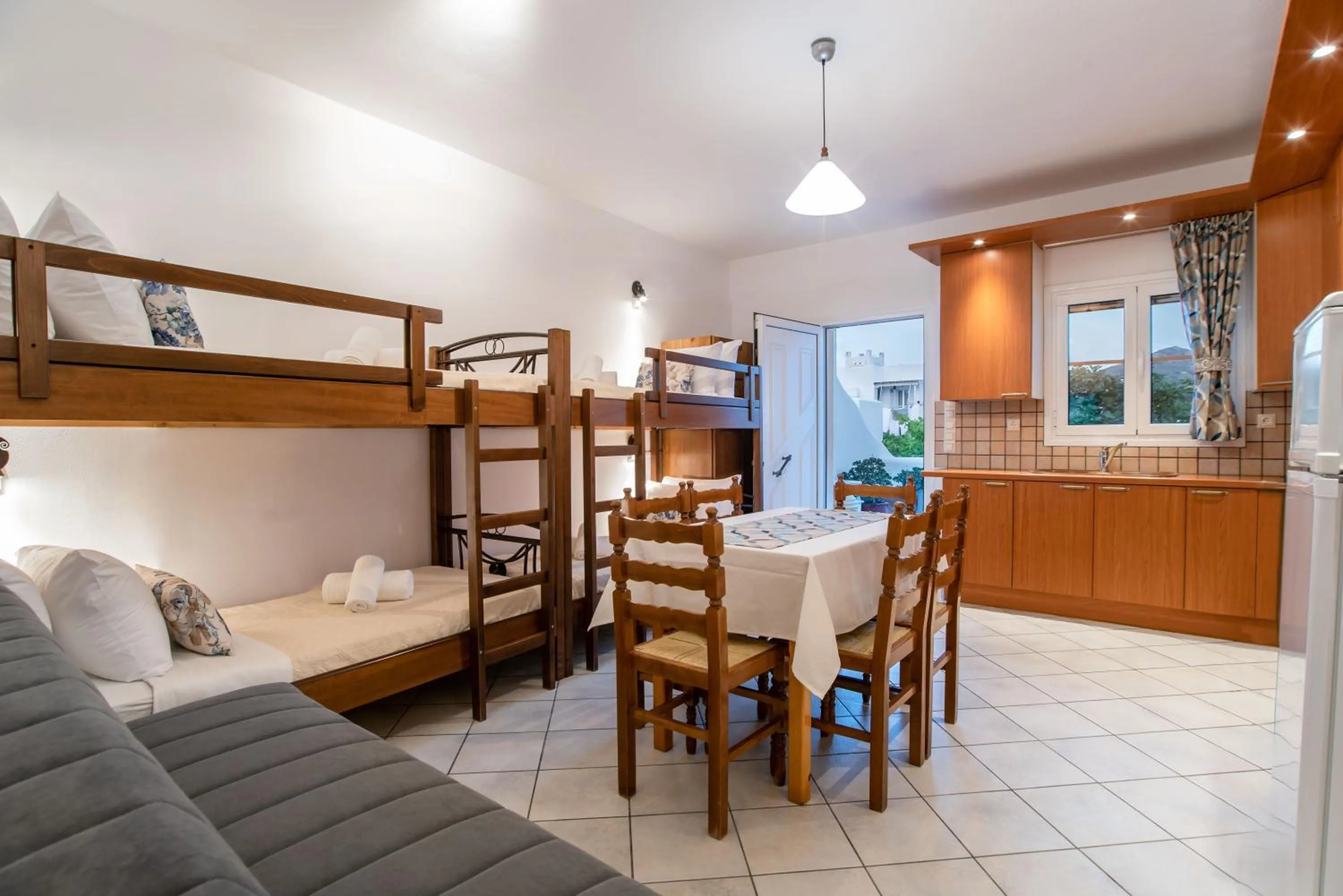 Photo of the whole room, Bed in Kontaratos Studios & Apartments