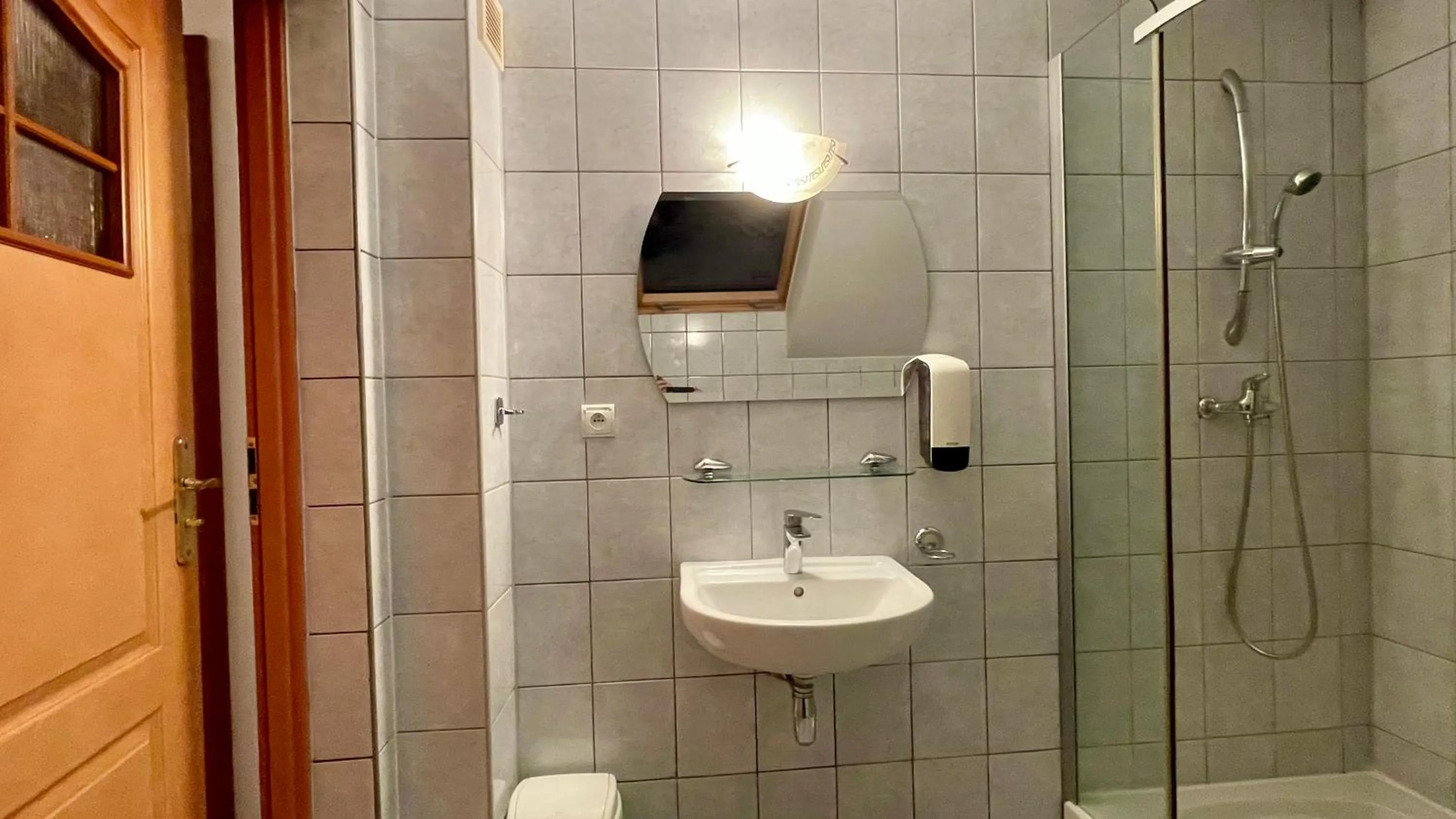 Shower in Pałac SŁONOWICE