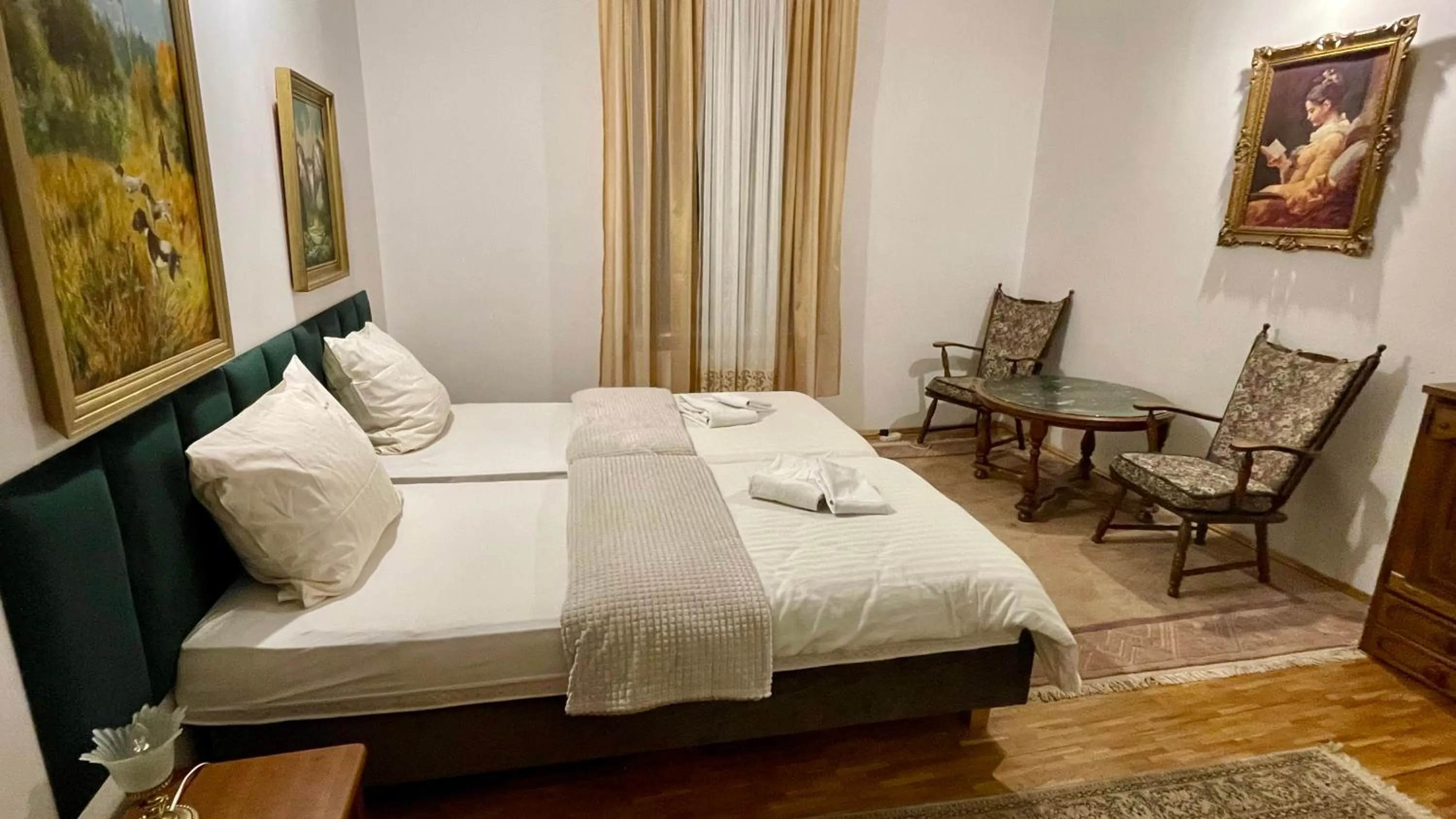 Bed in Pałac SŁONOWICE