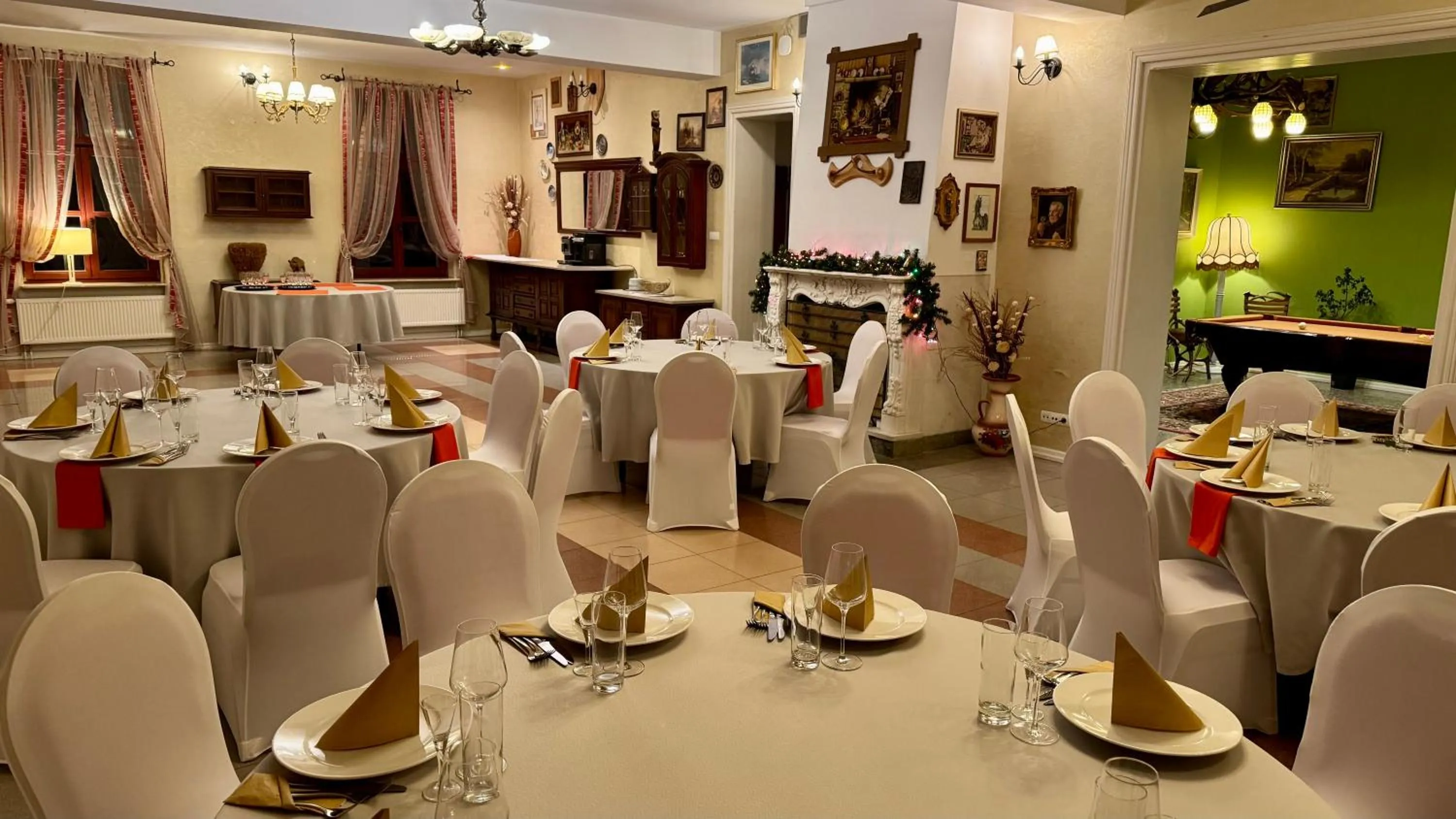 Restaurant/places to eat in HOTEL - Pałac Słonowice