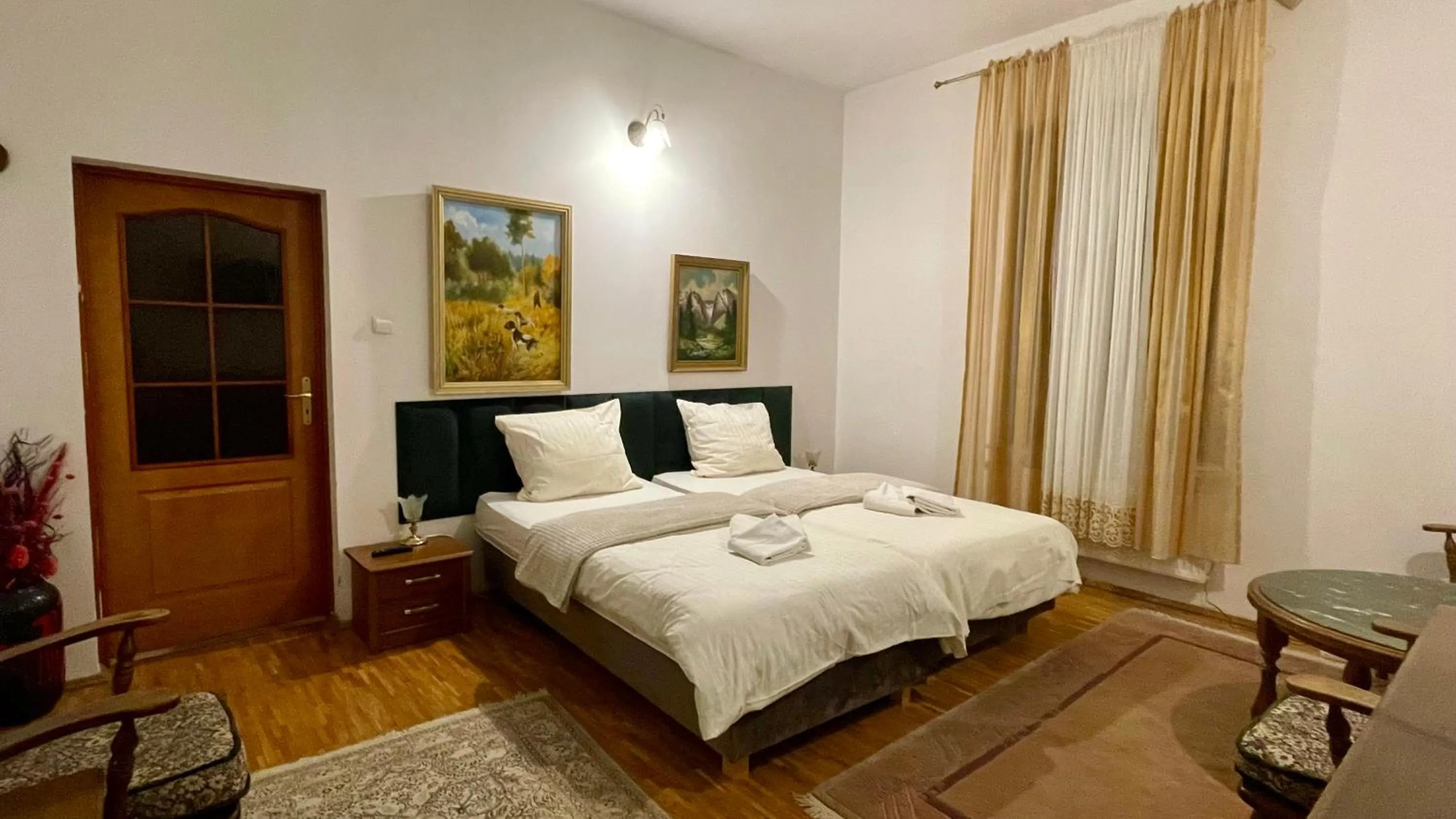 Bed in Pałac SŁONOWICE