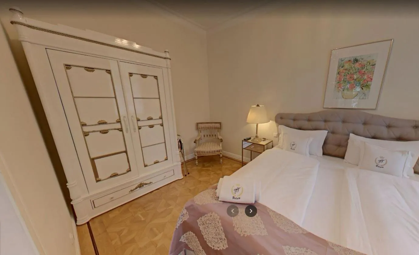 Bedroom, Bed in Hotel "Friedrich-Franz-Palais"