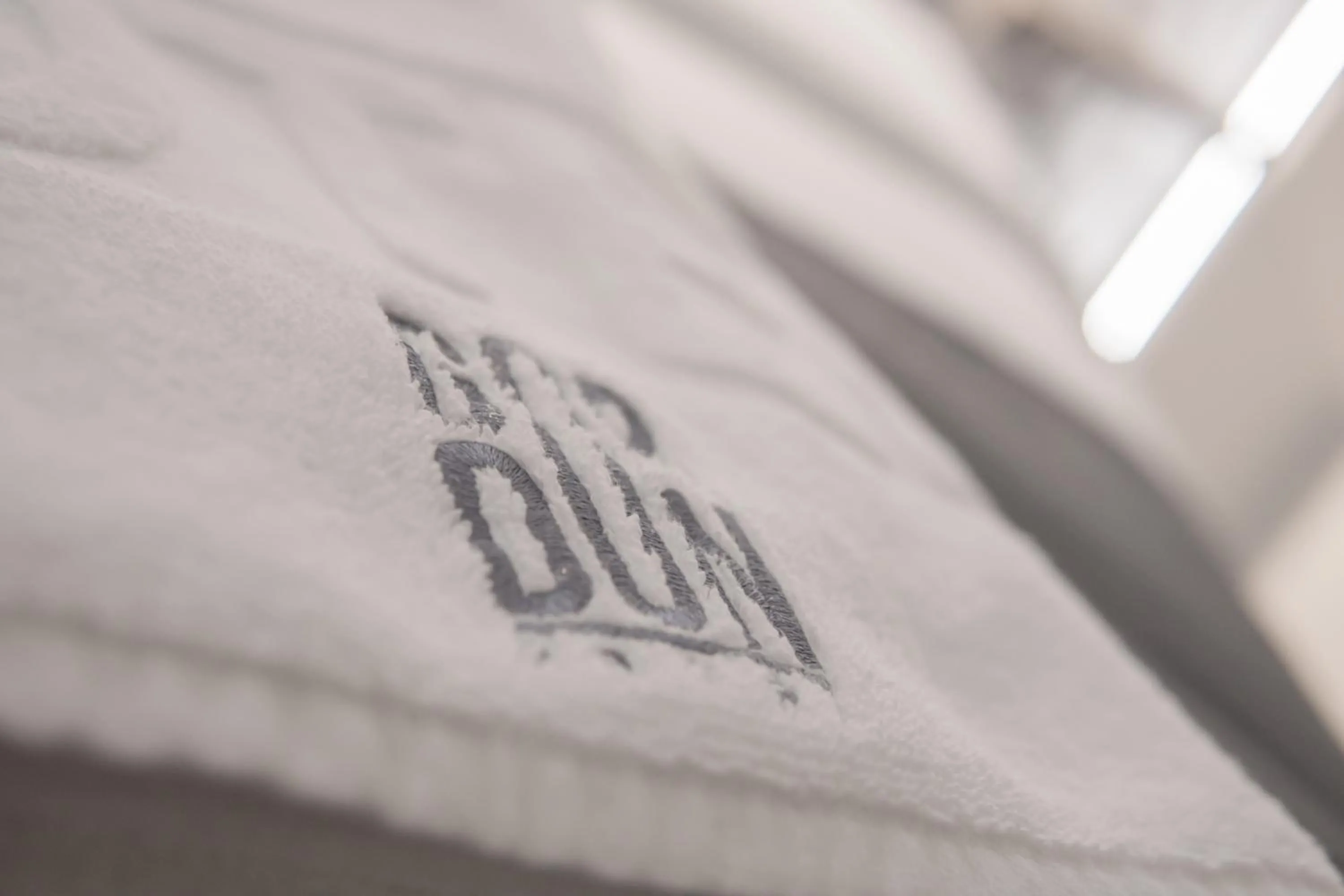 Property logo or sign, Bed in Hotel Gordon