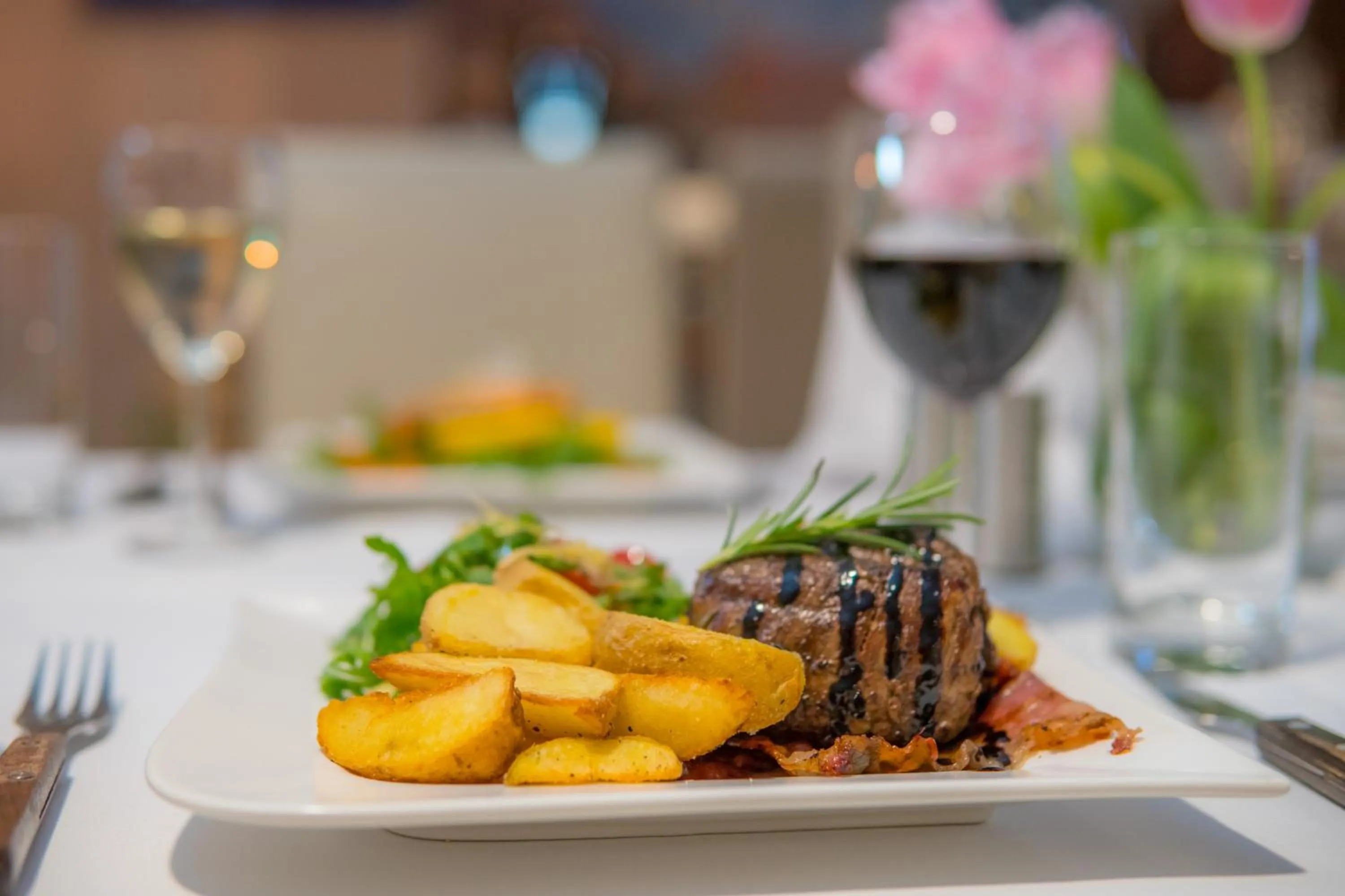 Lunch in Hotel Gordon