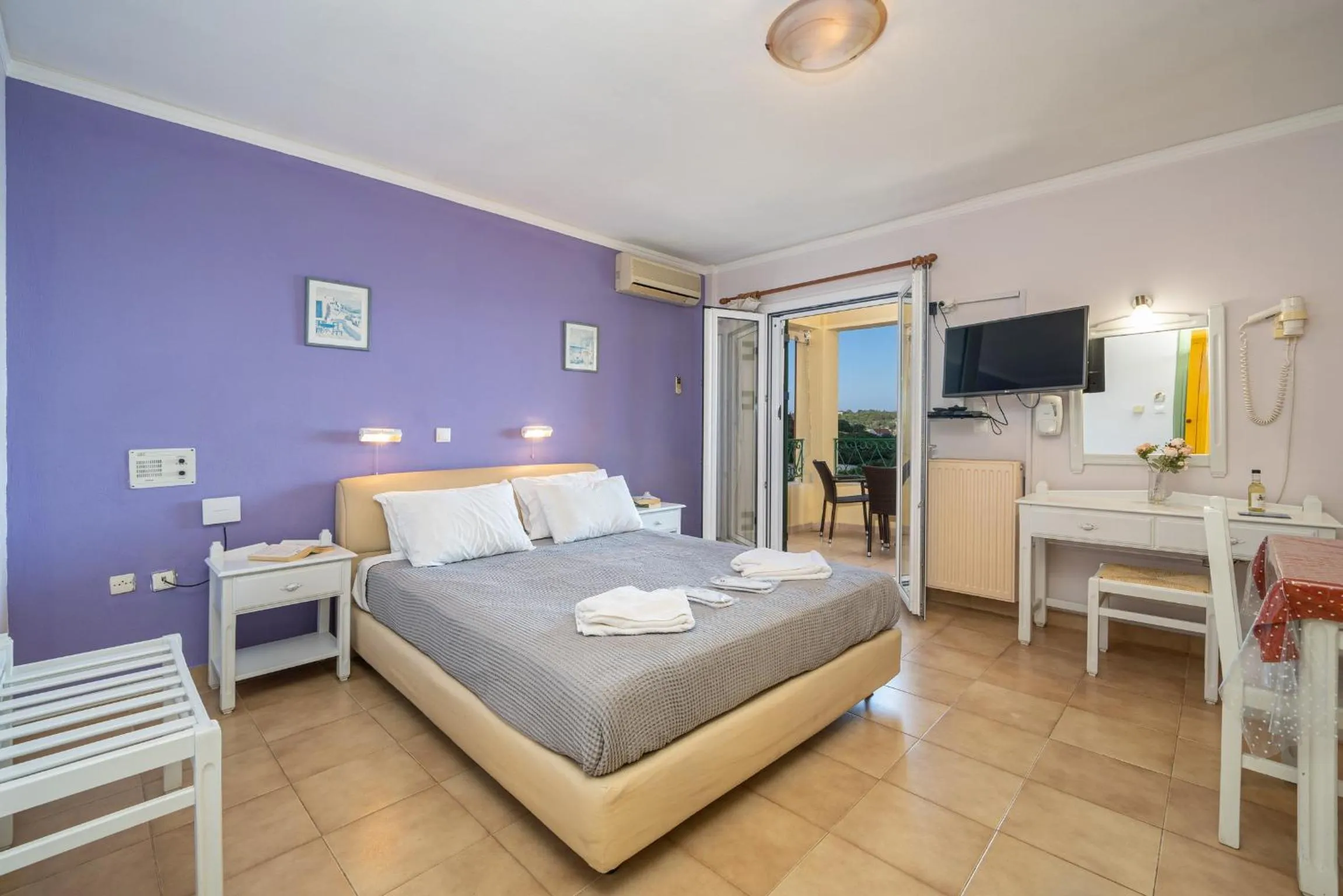 TV and multimedia, Bed in Stella Hotel Apartments