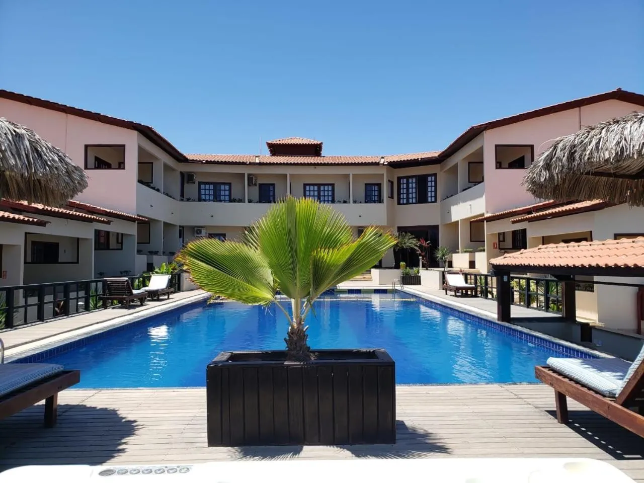Swimming pool in Hotel Pousada Canoa Quebrada