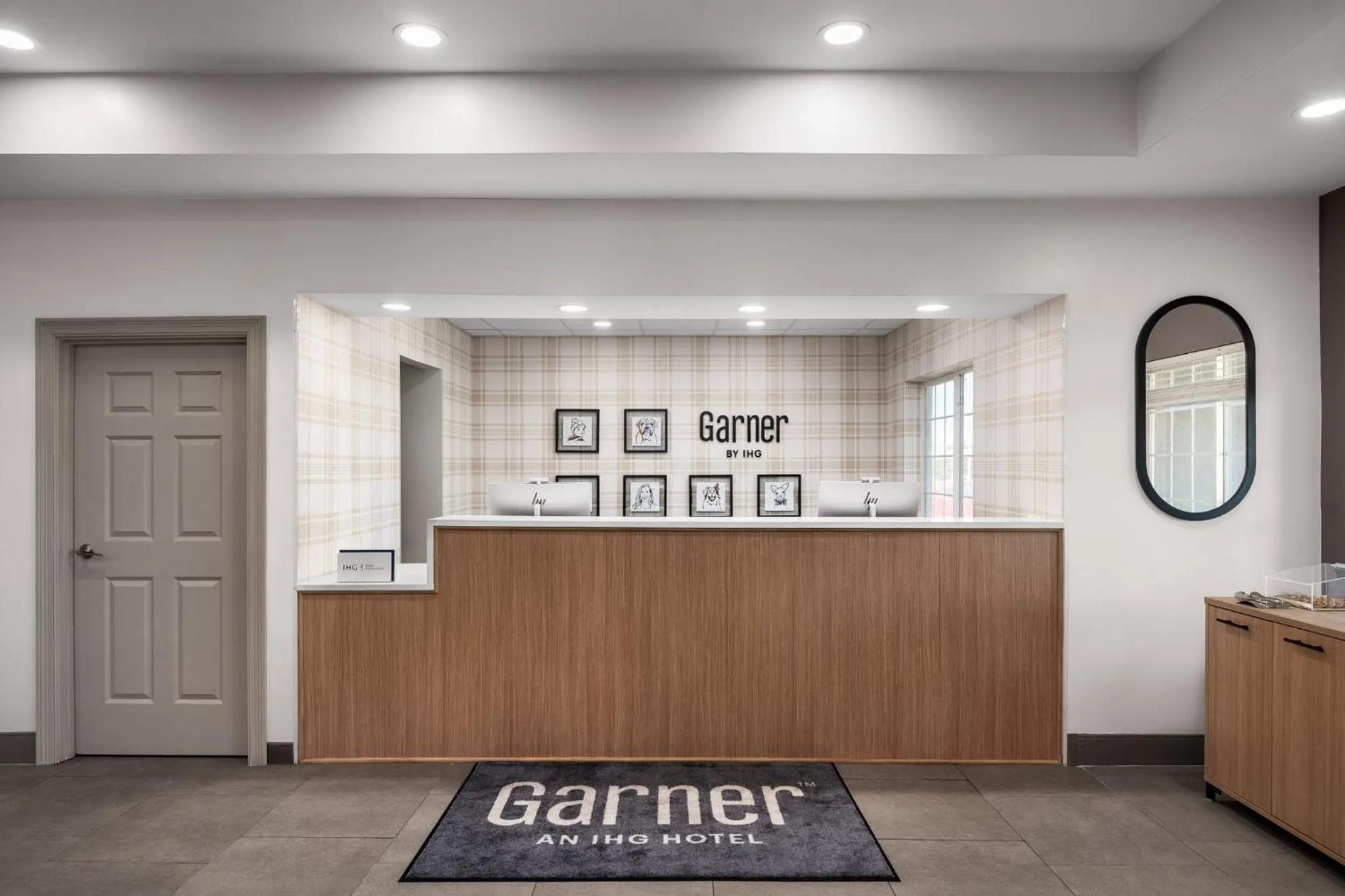 Property building in Garner Hotel Paducah West