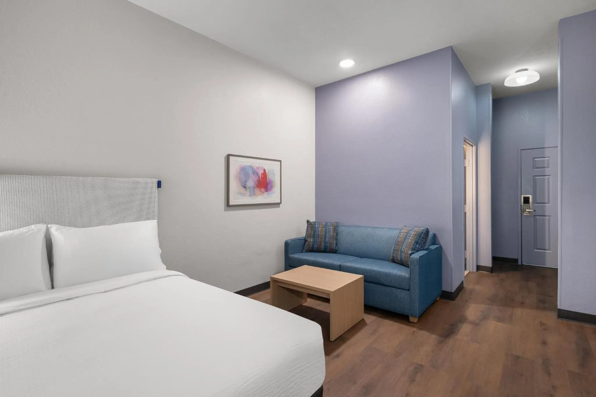 Photo of the whole room, Bed in Garner Hotel Paducah West