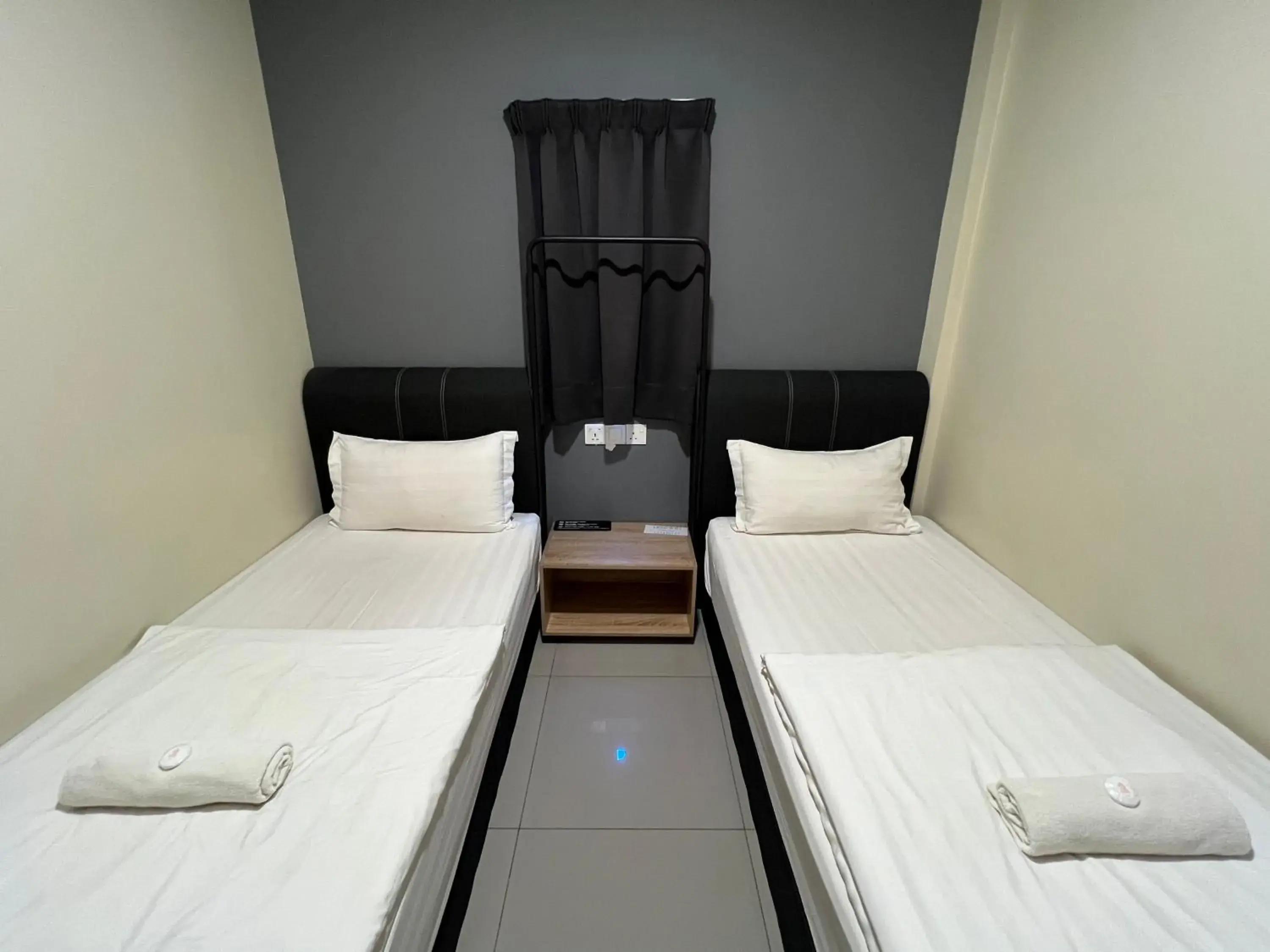 Twin Room with Private Bathroom in Gebeng Industrial Park Budget Hotel Twin Room with Private Bathroom in Gebeng Industrial Park Budget Hotel