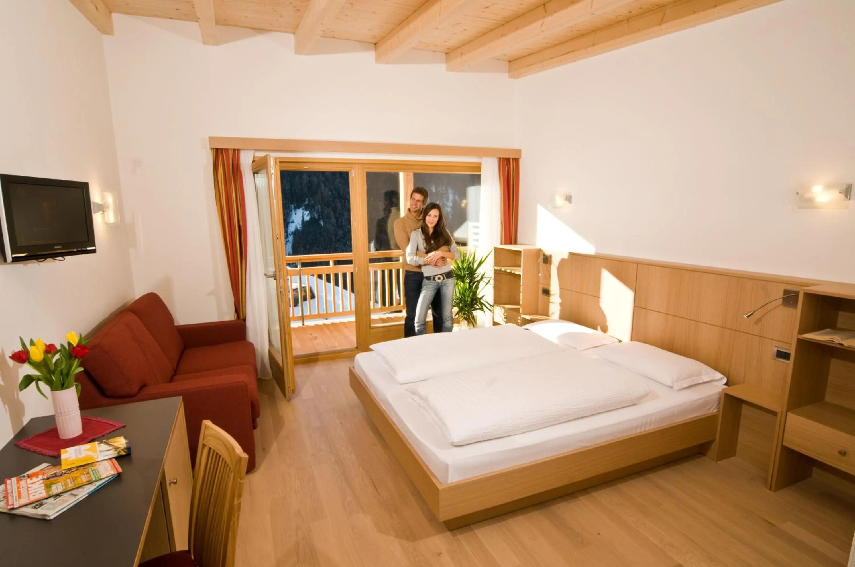 Guests, Bed in Hotel Pider