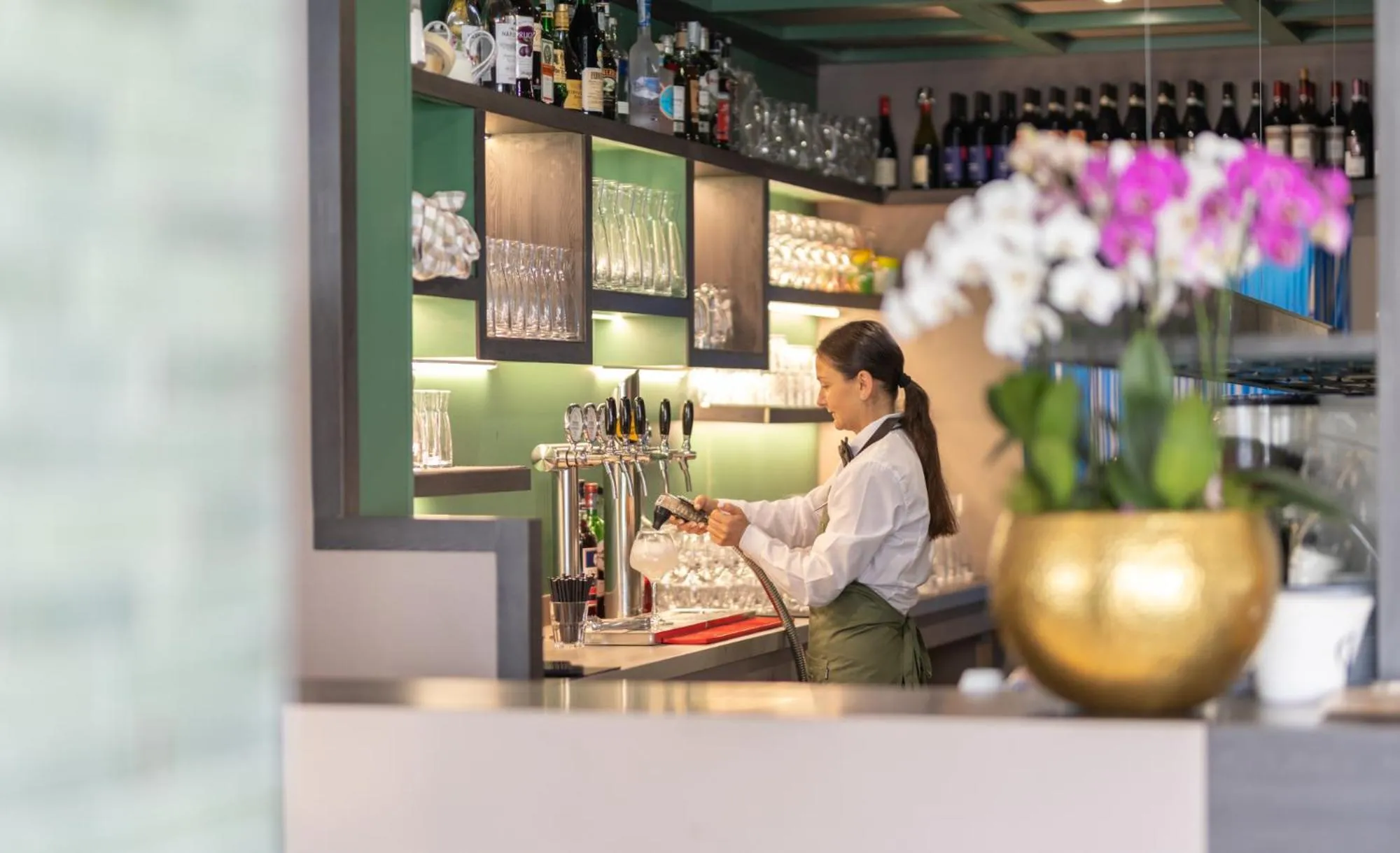 Restaurant/places to eat in Hotel Jesulum