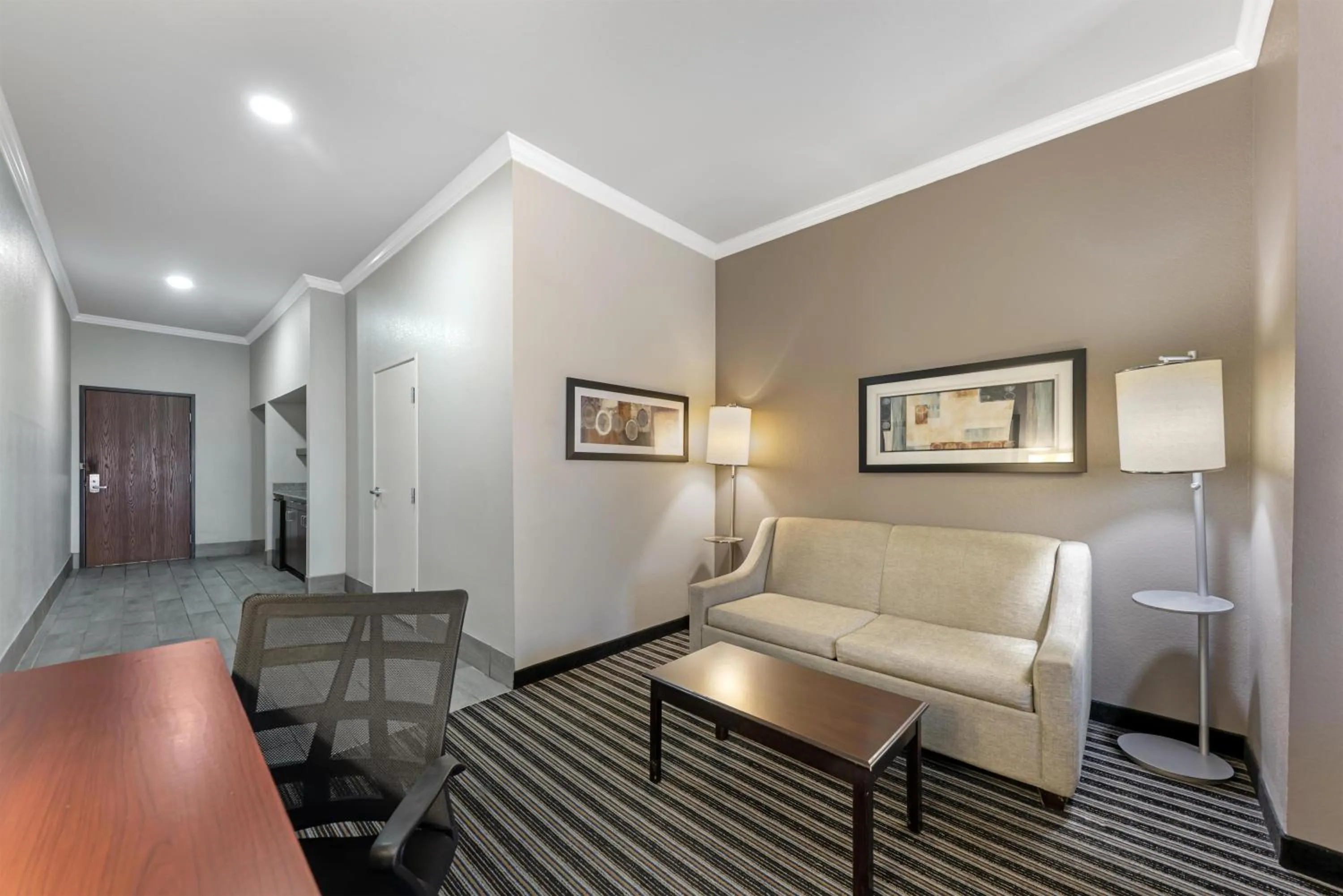 Bedroom in Best Western Plus Austin Airport Inn & Suites