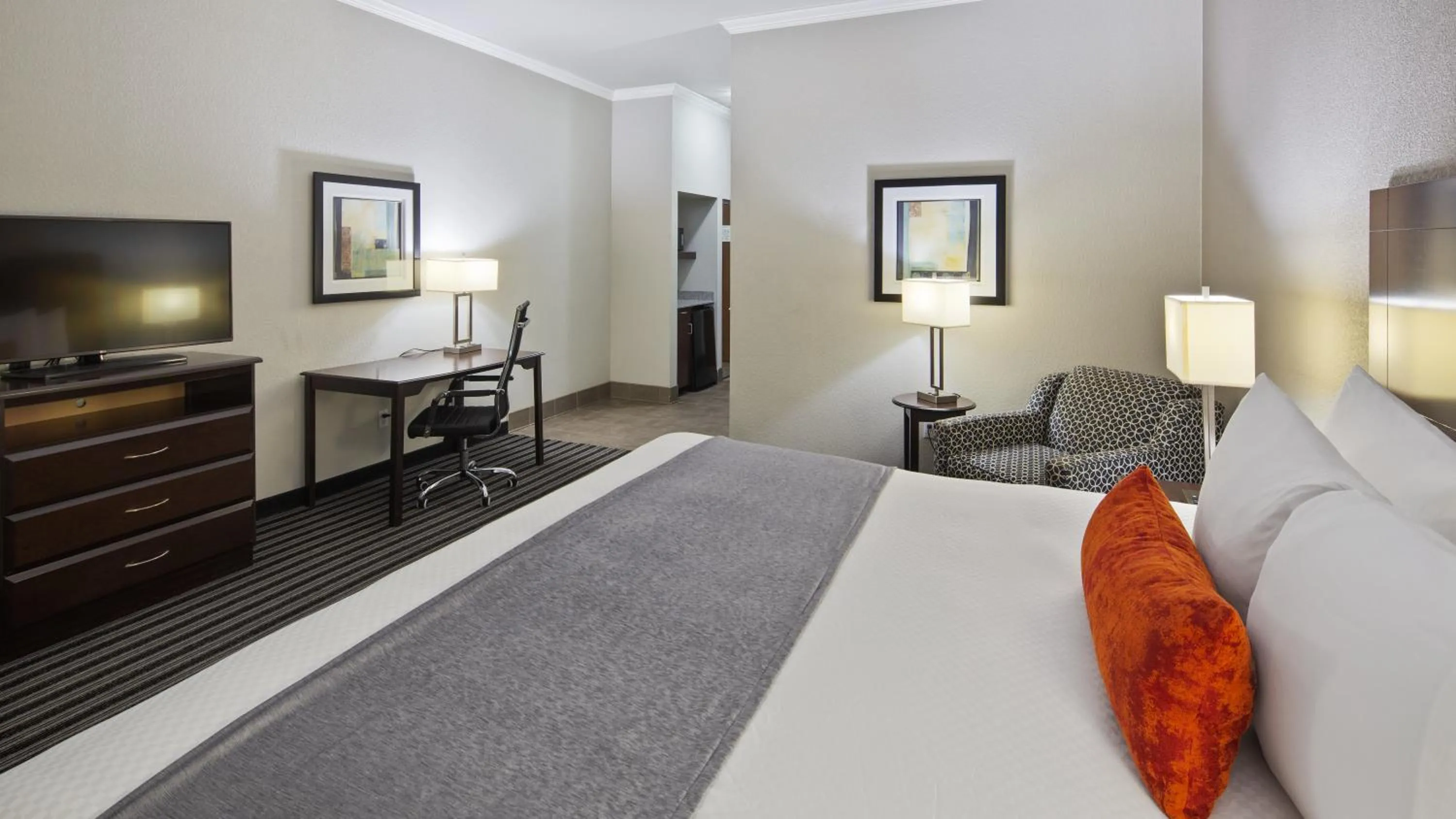 Bedroom, Bed in Best Western Plus Austin Airport Inn & Suites