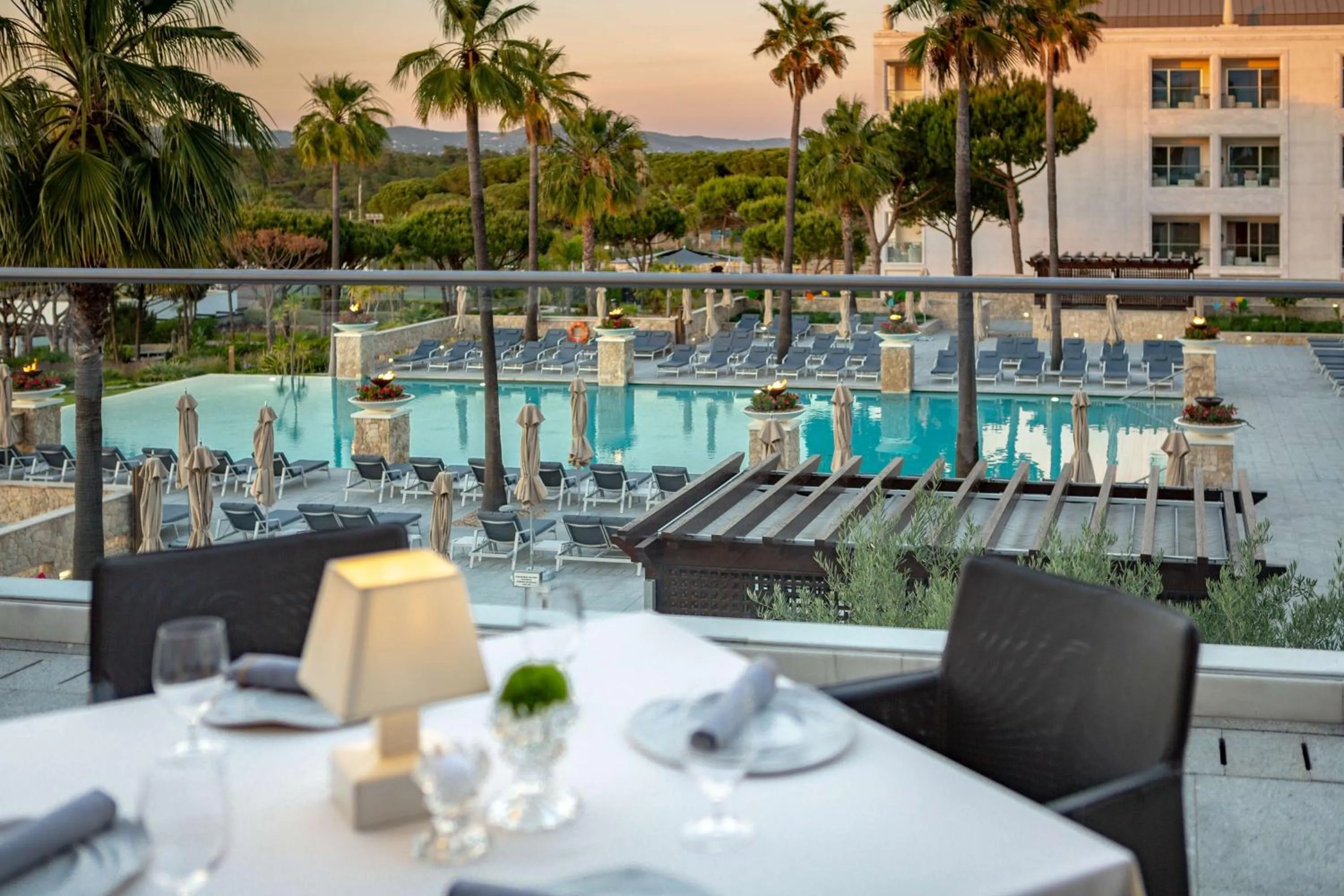 Restaurant/places to eat in Conrad Algarve