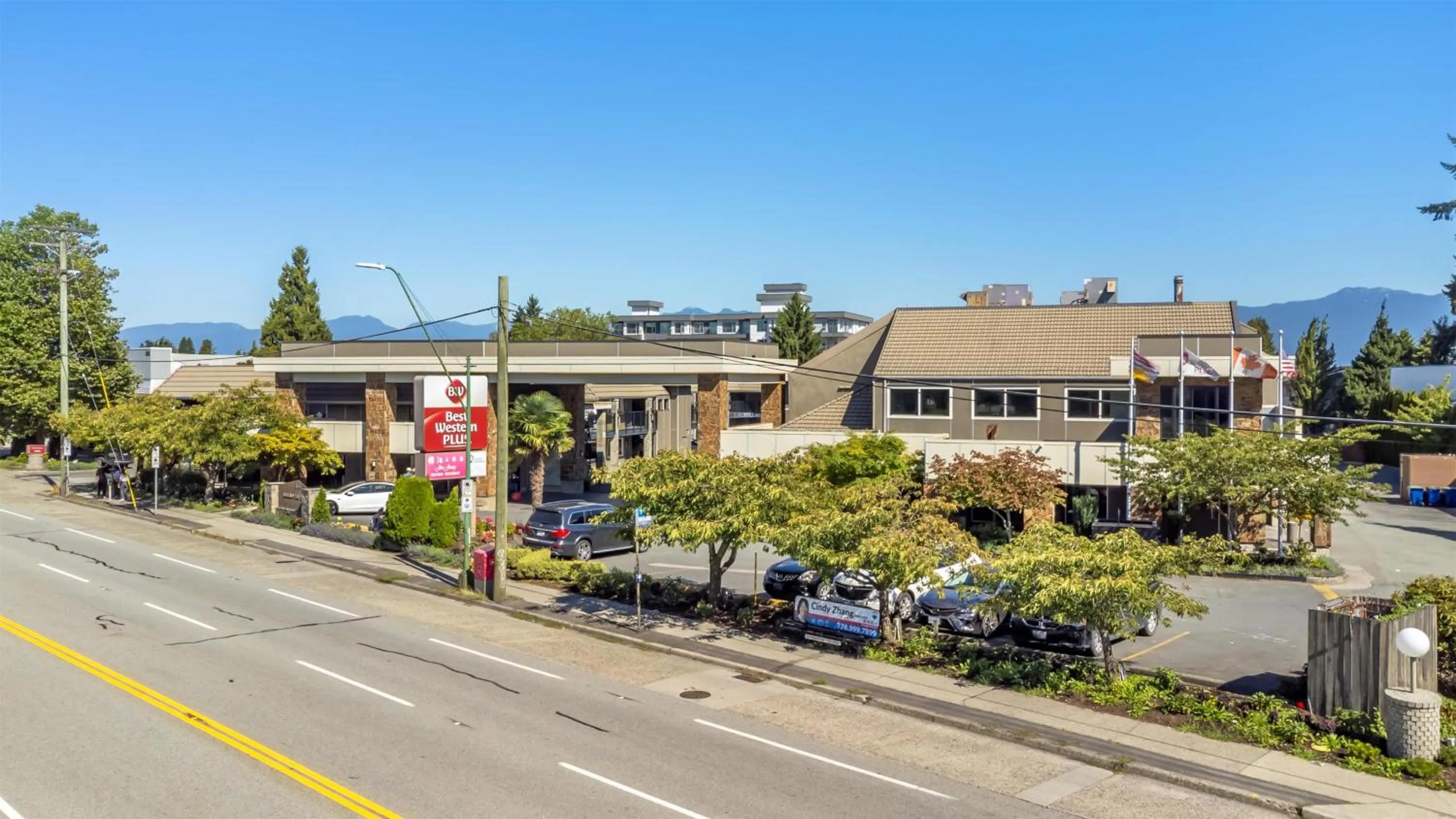 Property building in Best Western PLUS Burnaby Hotel