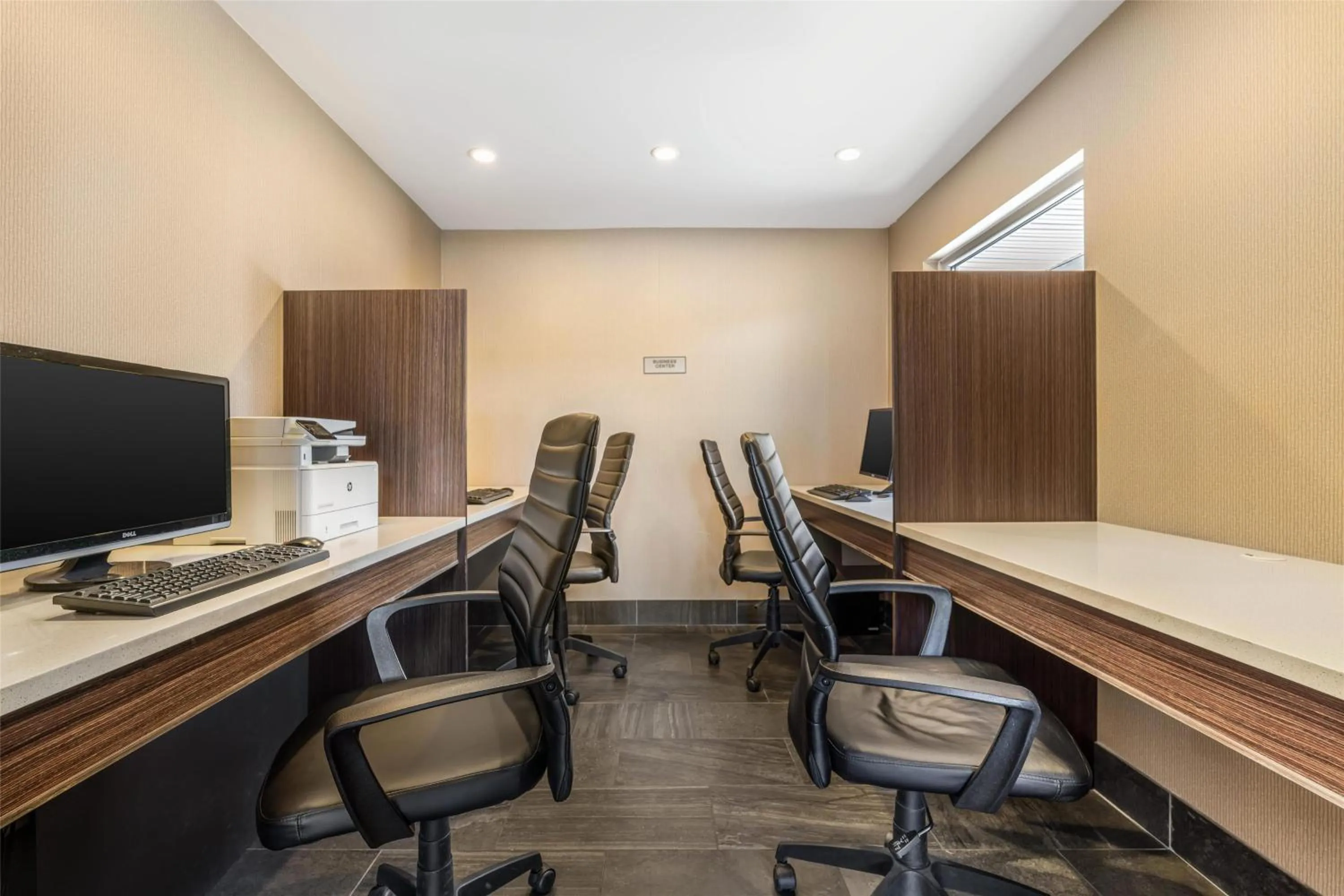 Business facilities in Best Western PLUS Burnaby Hotel