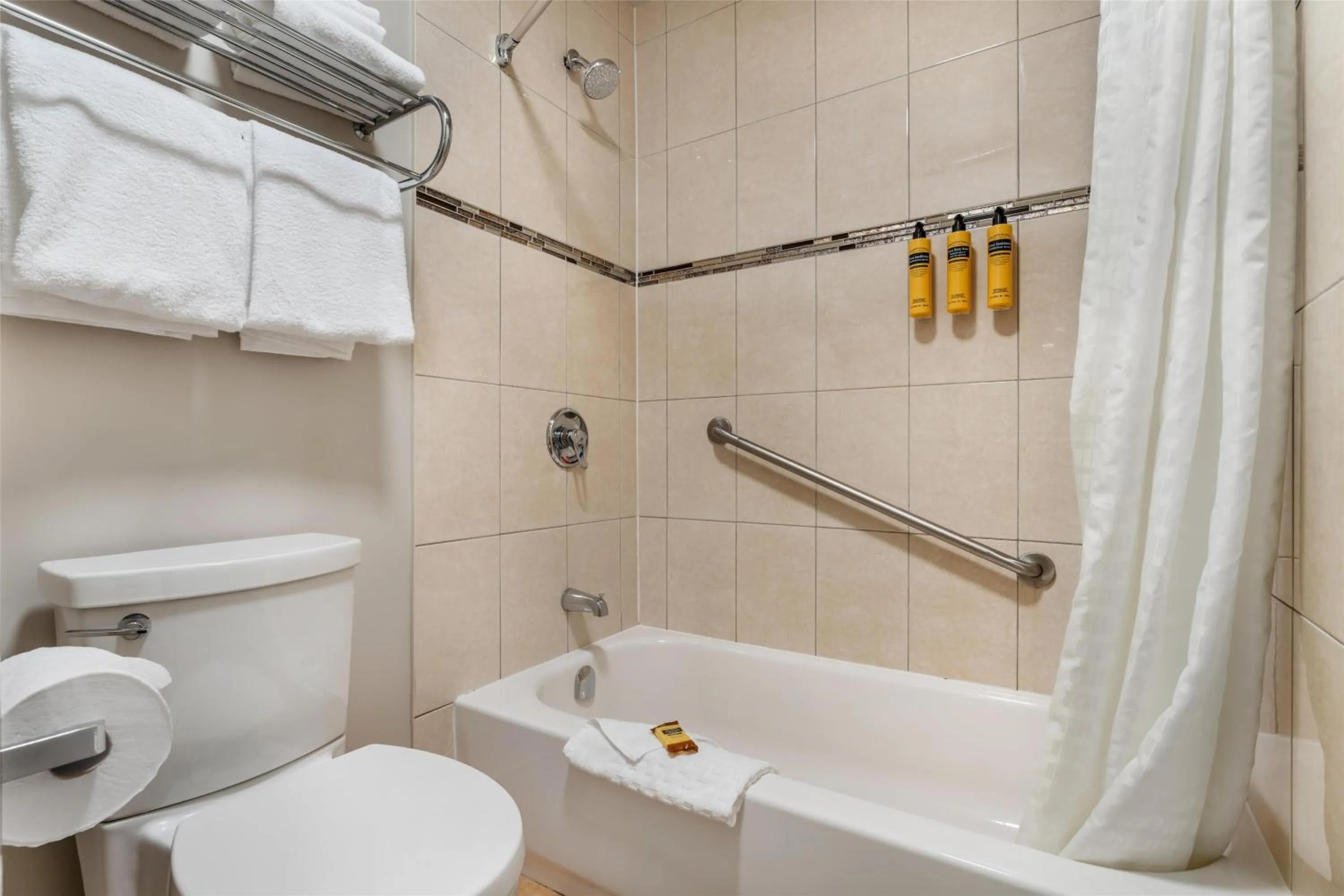 Bathroom in Best Western PLUS Burnaby Hotel