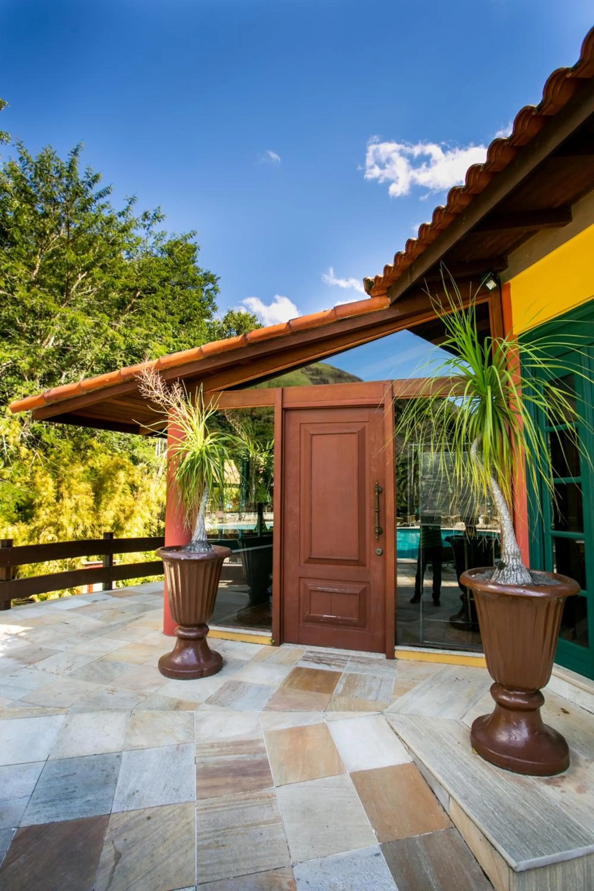 Facade/entrance in Bomtempo II Chales by Castelo Itaipava