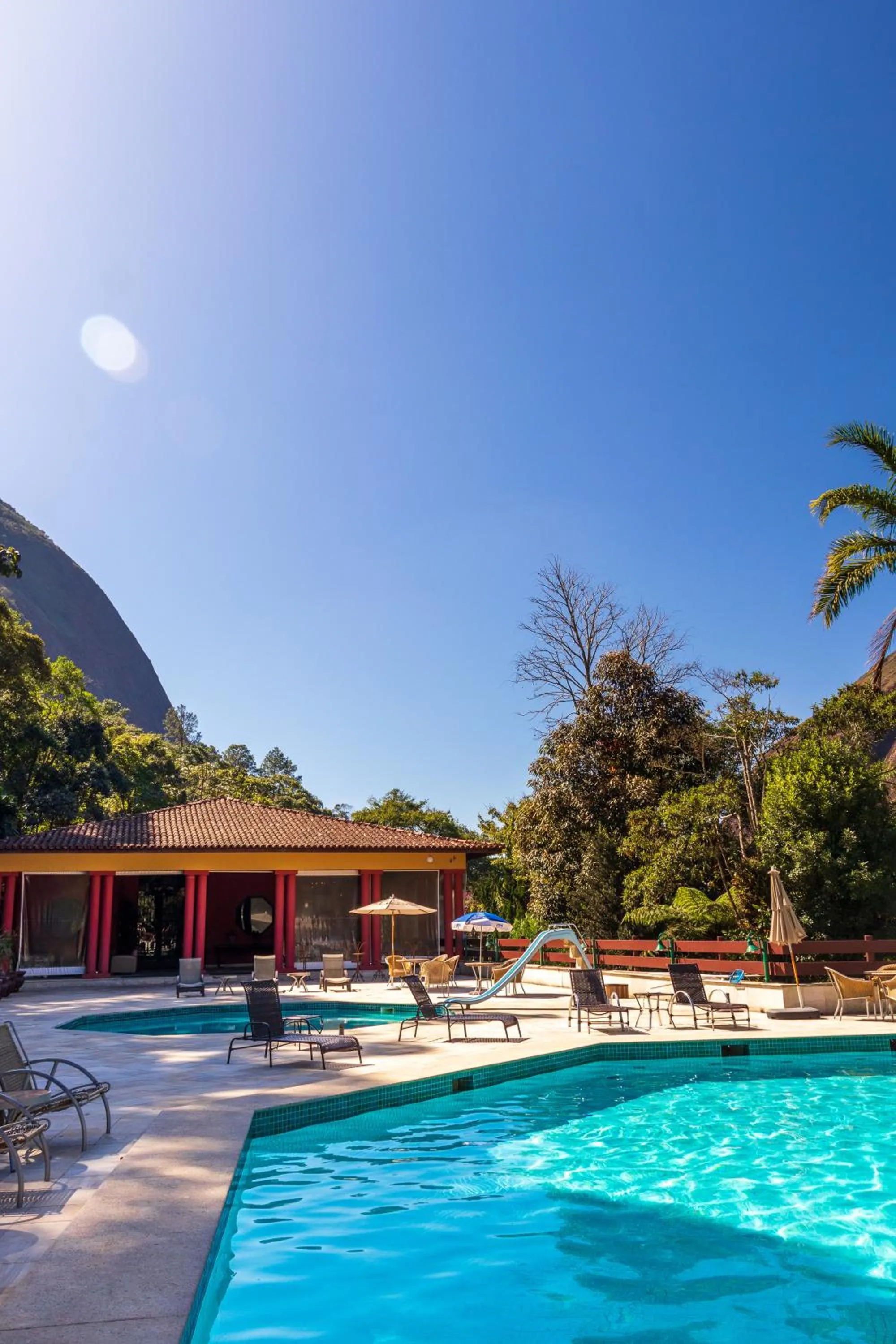 Property building in Bomtempo II Chales by Castelo Itaipava