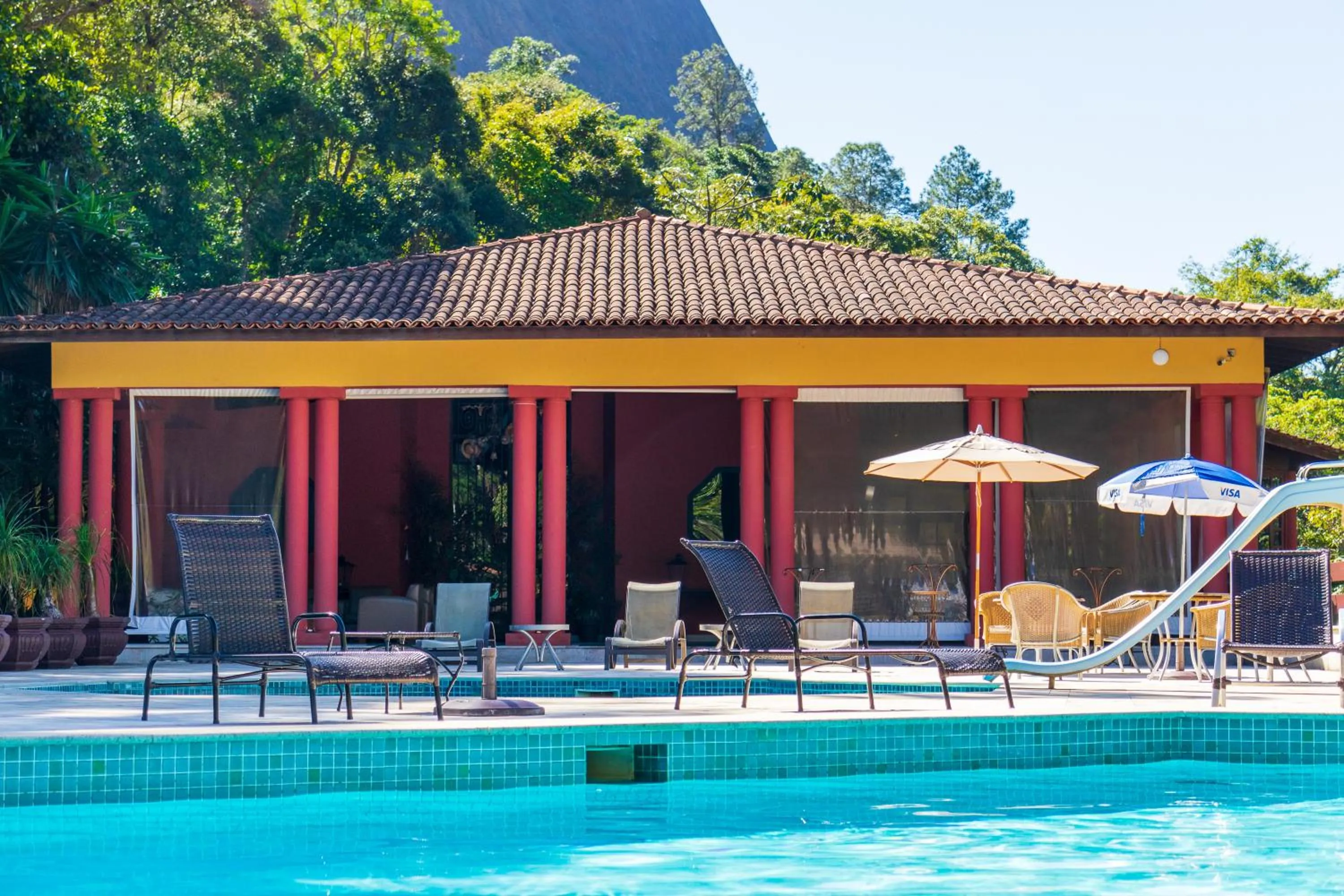 Property building in Bomtempo II Chales by Castelo Itaipava