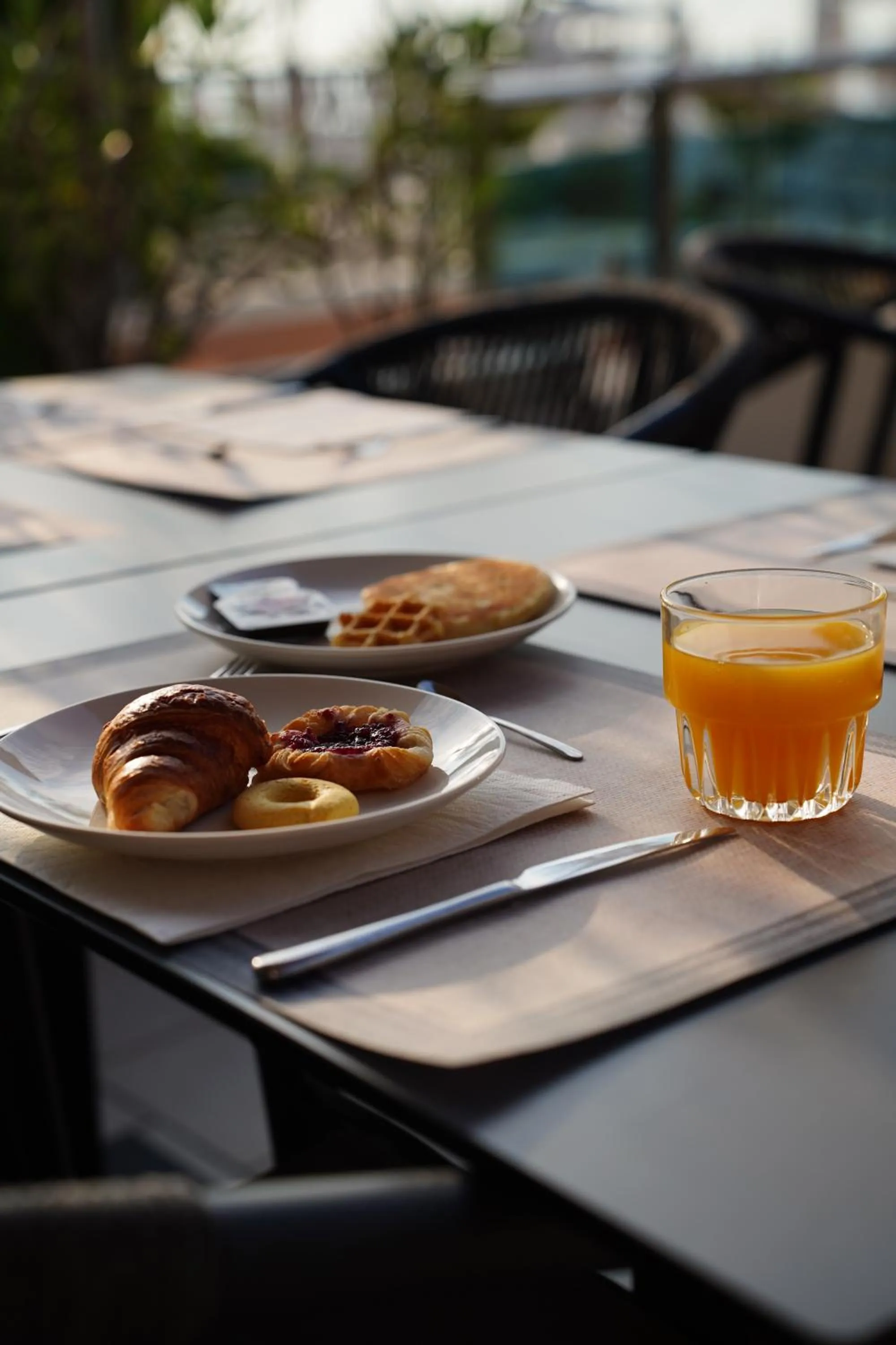 Breakfast in Hotel Delaville Frontemare