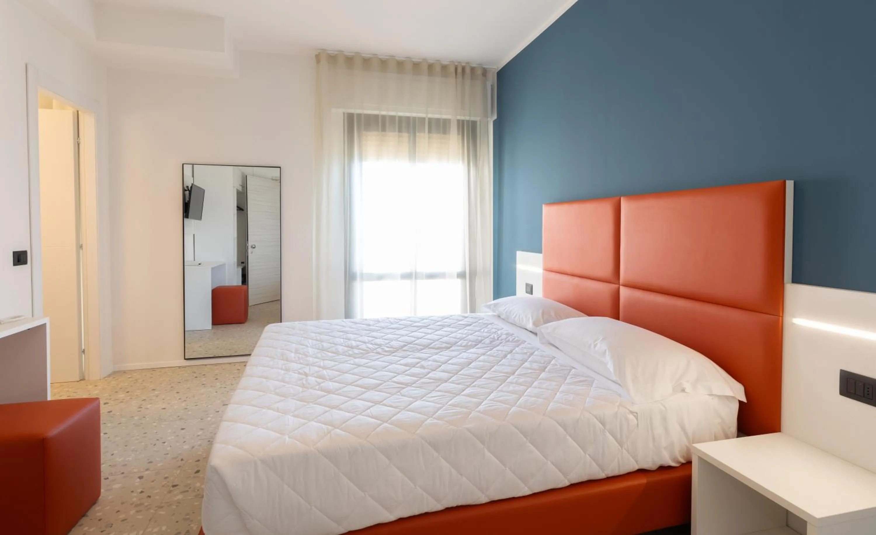 Photo of the whole room, Bed in Hotel Delaville Frontemare