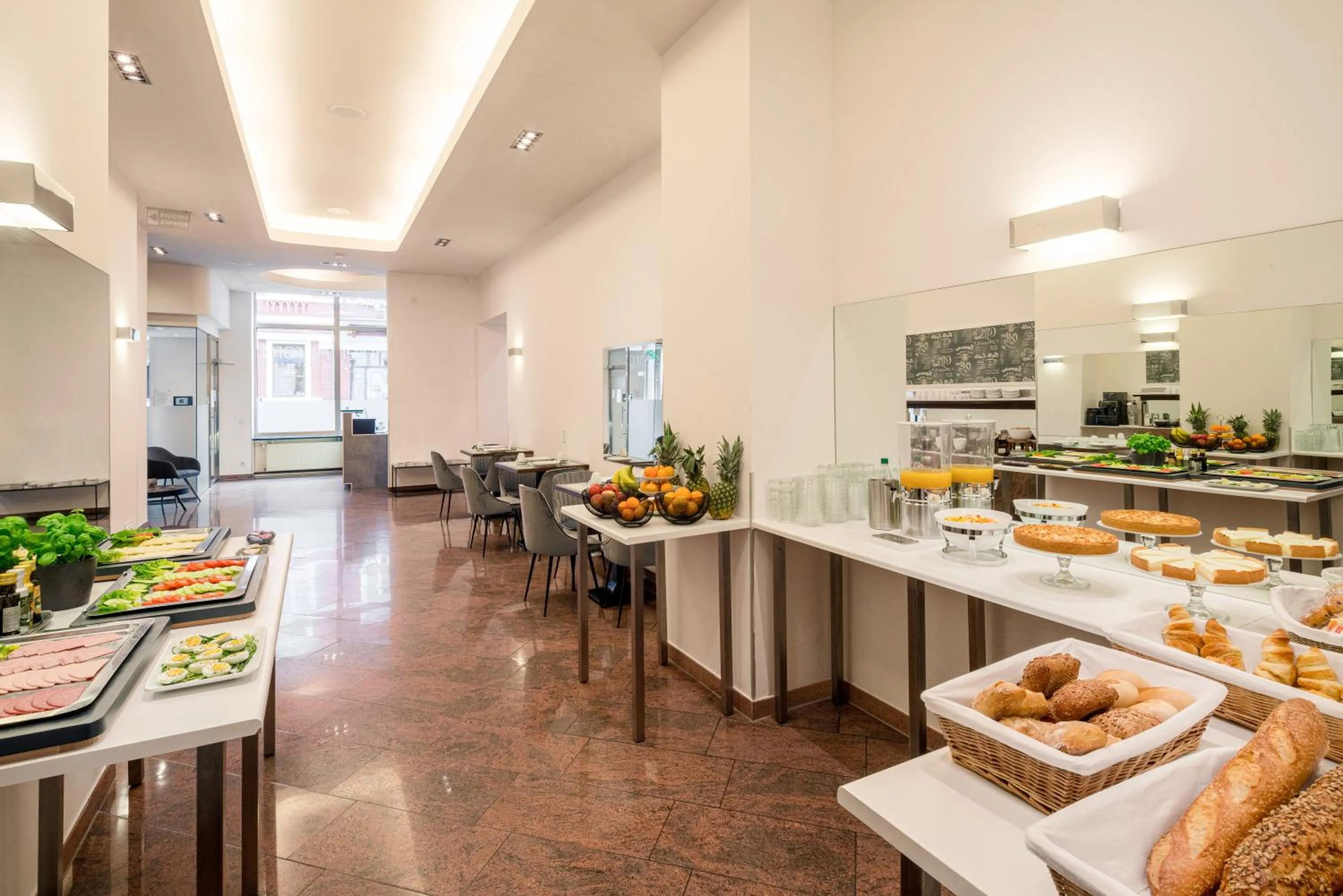 Coffee/tea facilities in Hotel Aurora