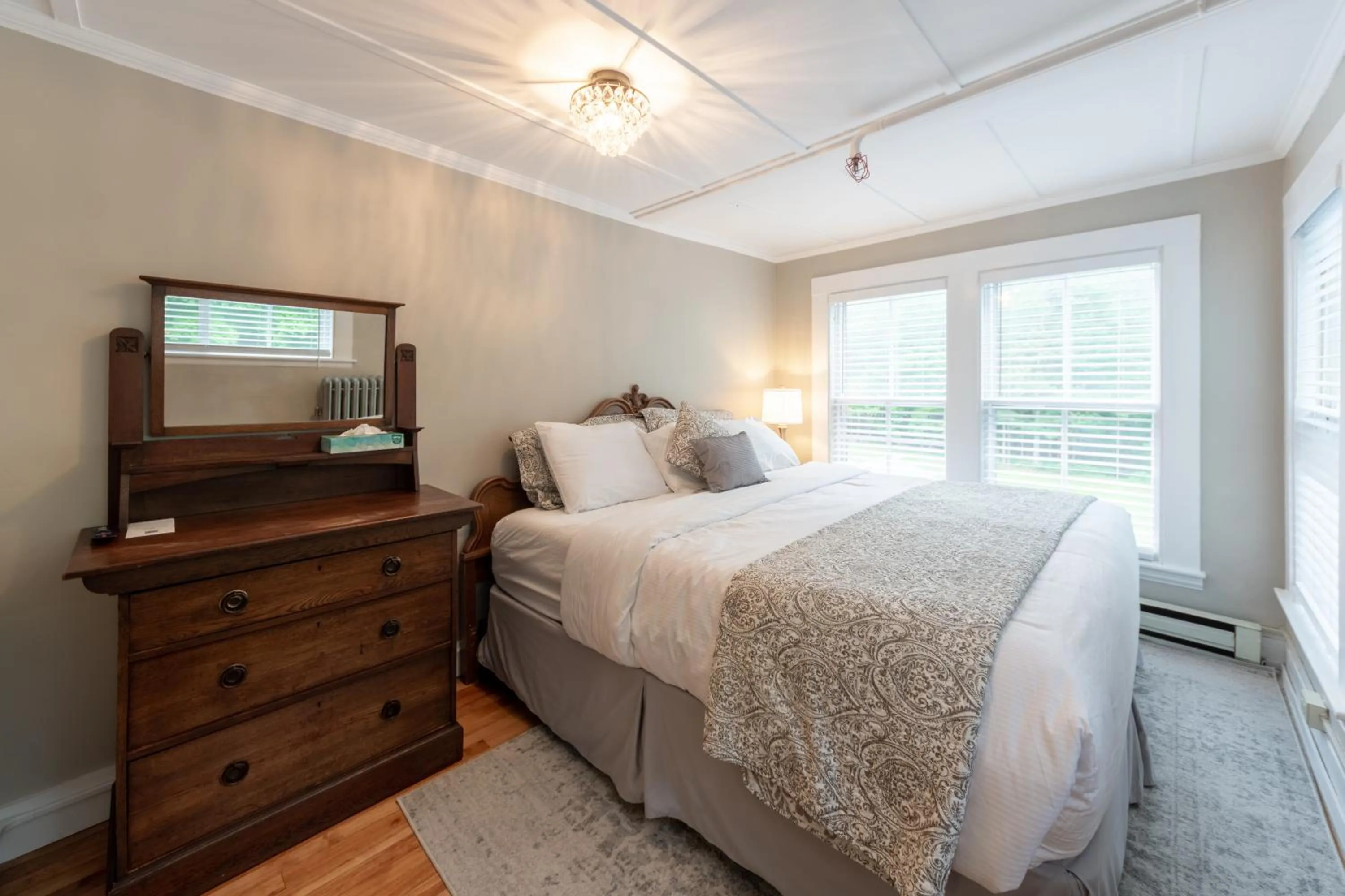 Bedroom, Bed in Cranmore Mountain Lodge Bed & Breakfast