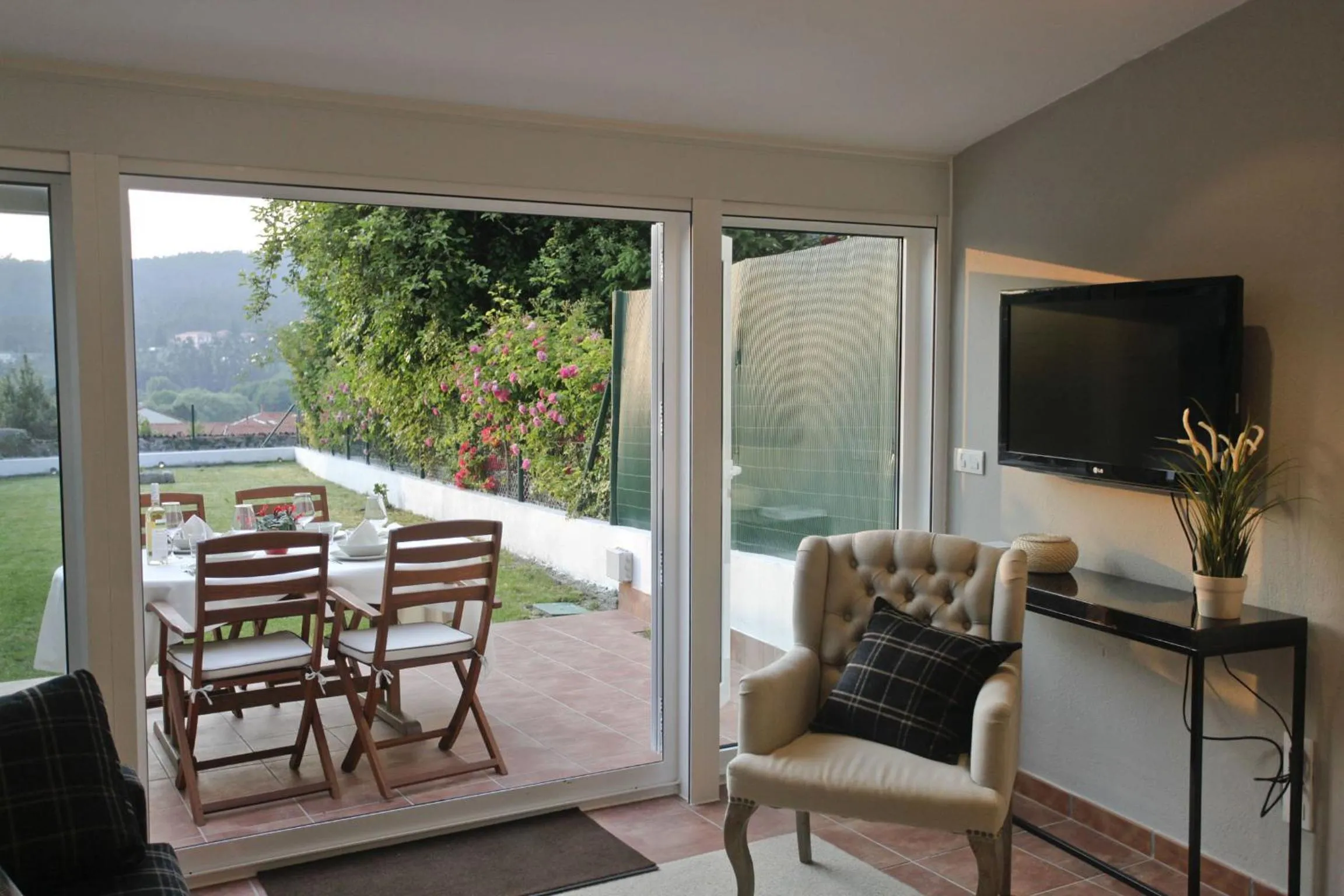 Living room in Catedral Site by Como en Casa
