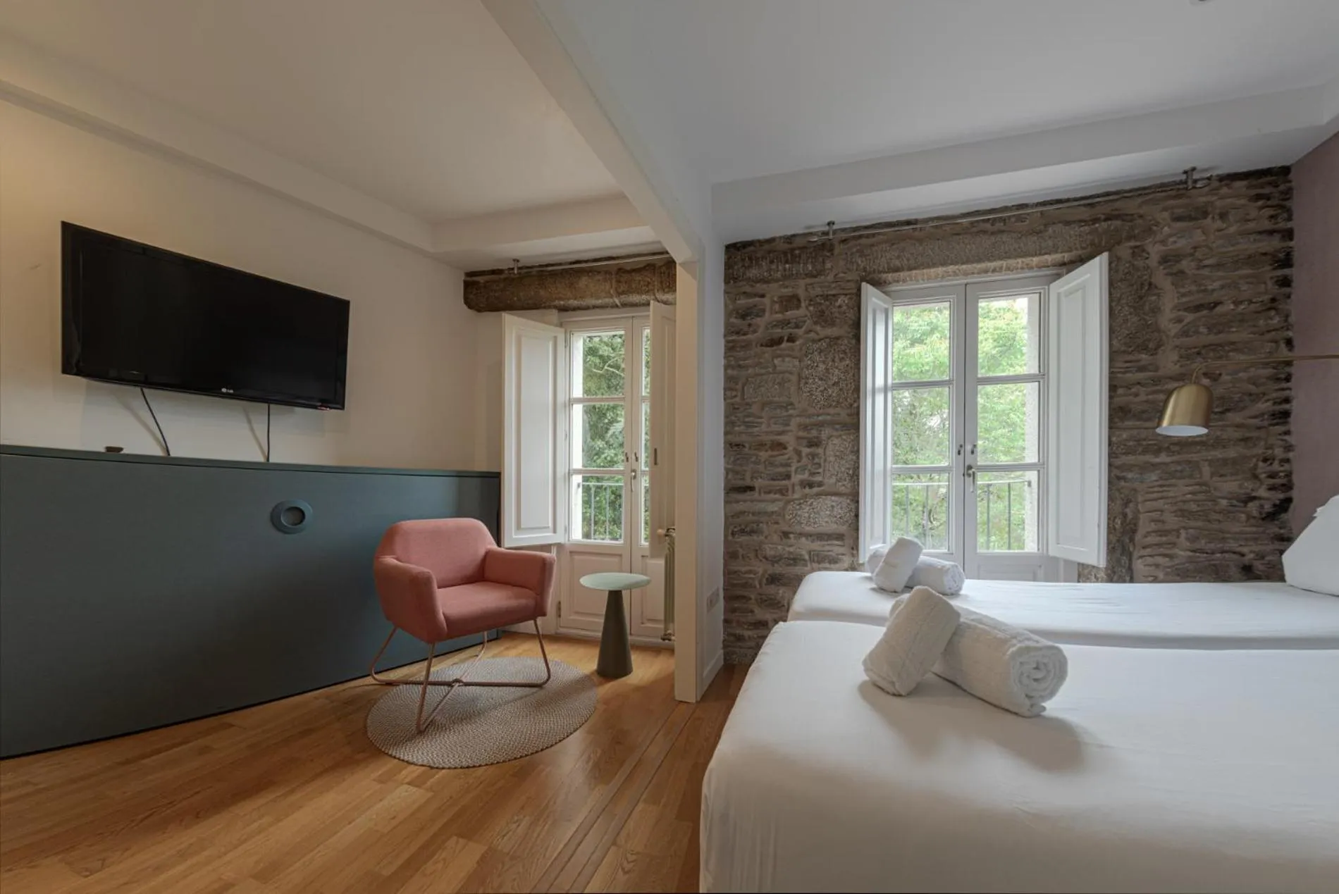 Bed in Catedral Site by Como en Casa