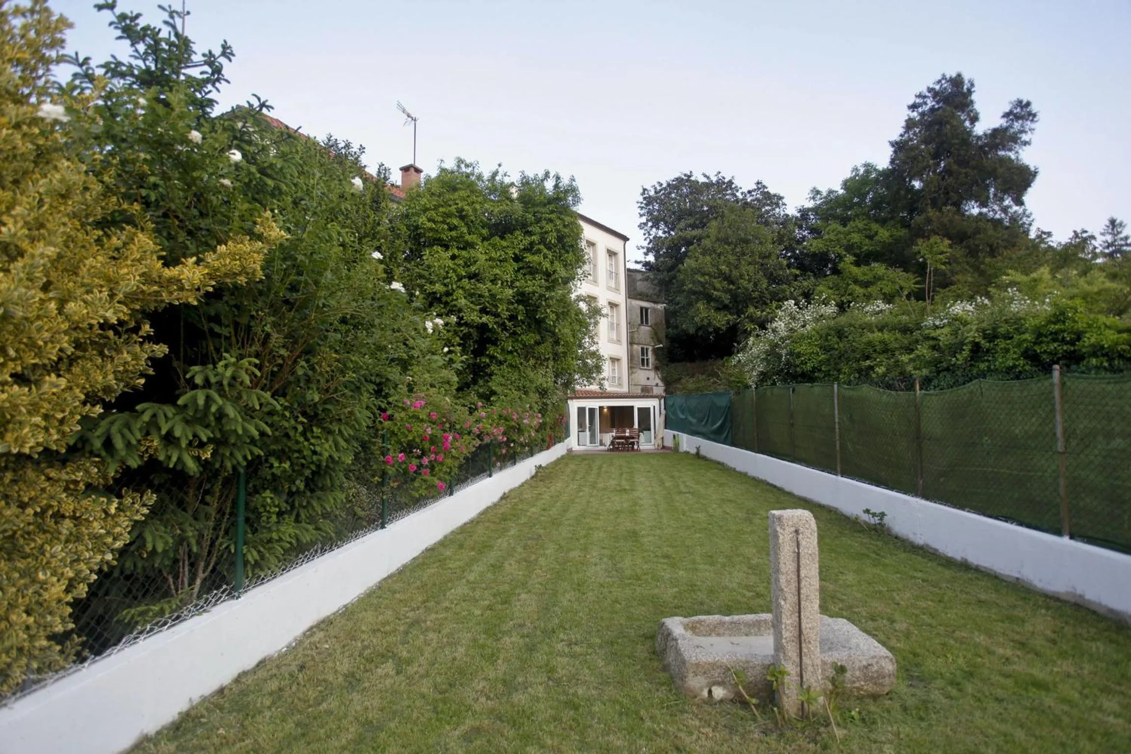 Garden in Catedral Site by Como en Casa