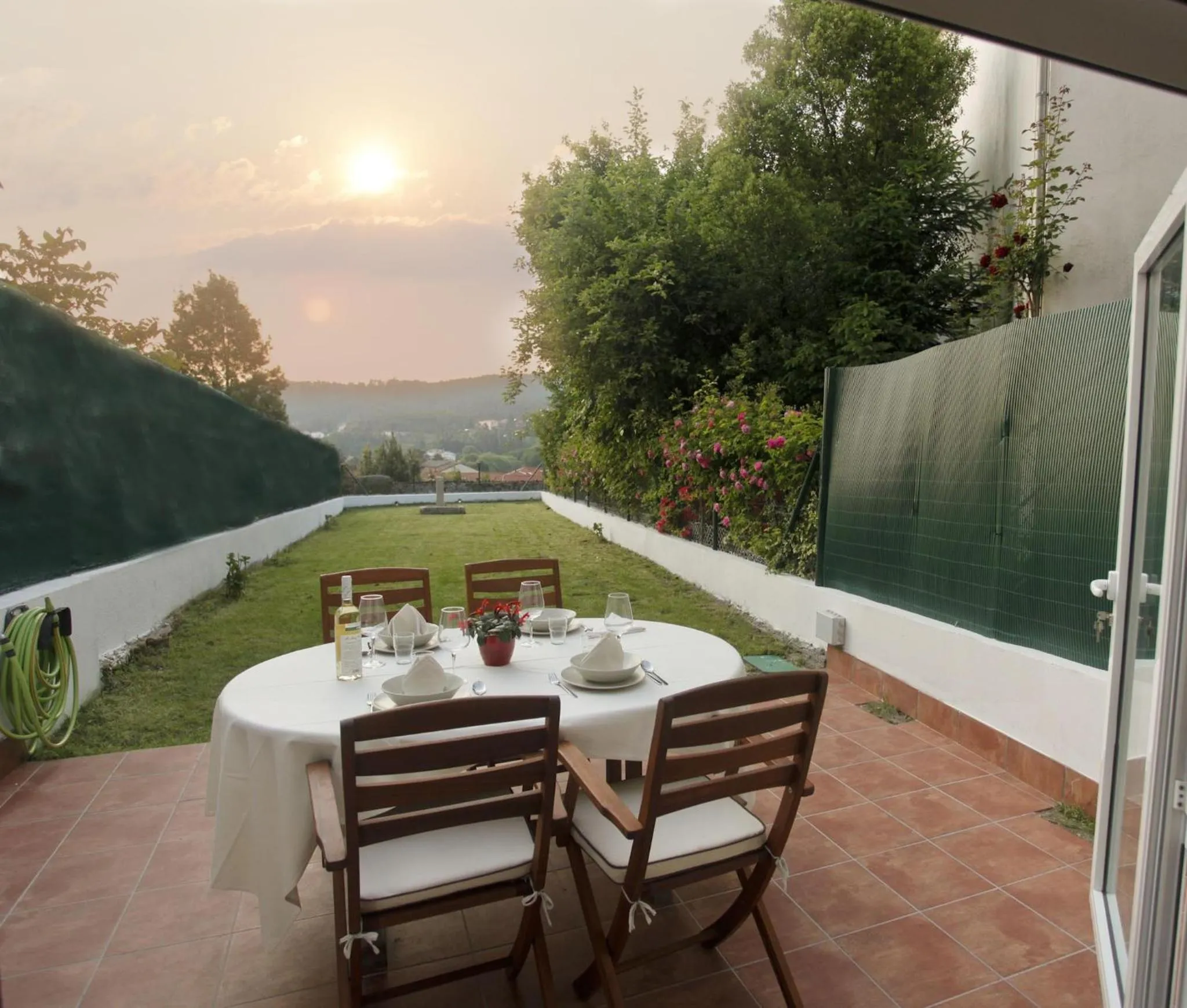 Garden in Catedral Site by Como en Casa